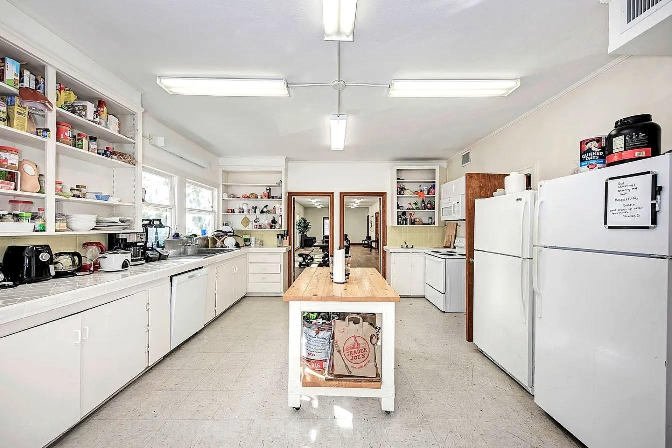 1919 Robbins Pl, Austin, TX 78705