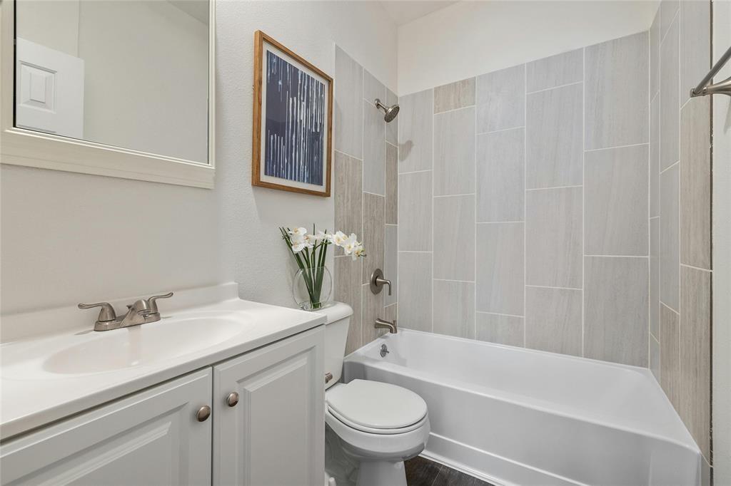 915 22nd 1/2 St W # 101, Austin, TX 78705