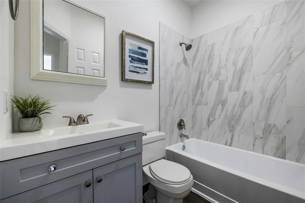 915 22nd 1/2 St W # 101, Austin, TX 78705