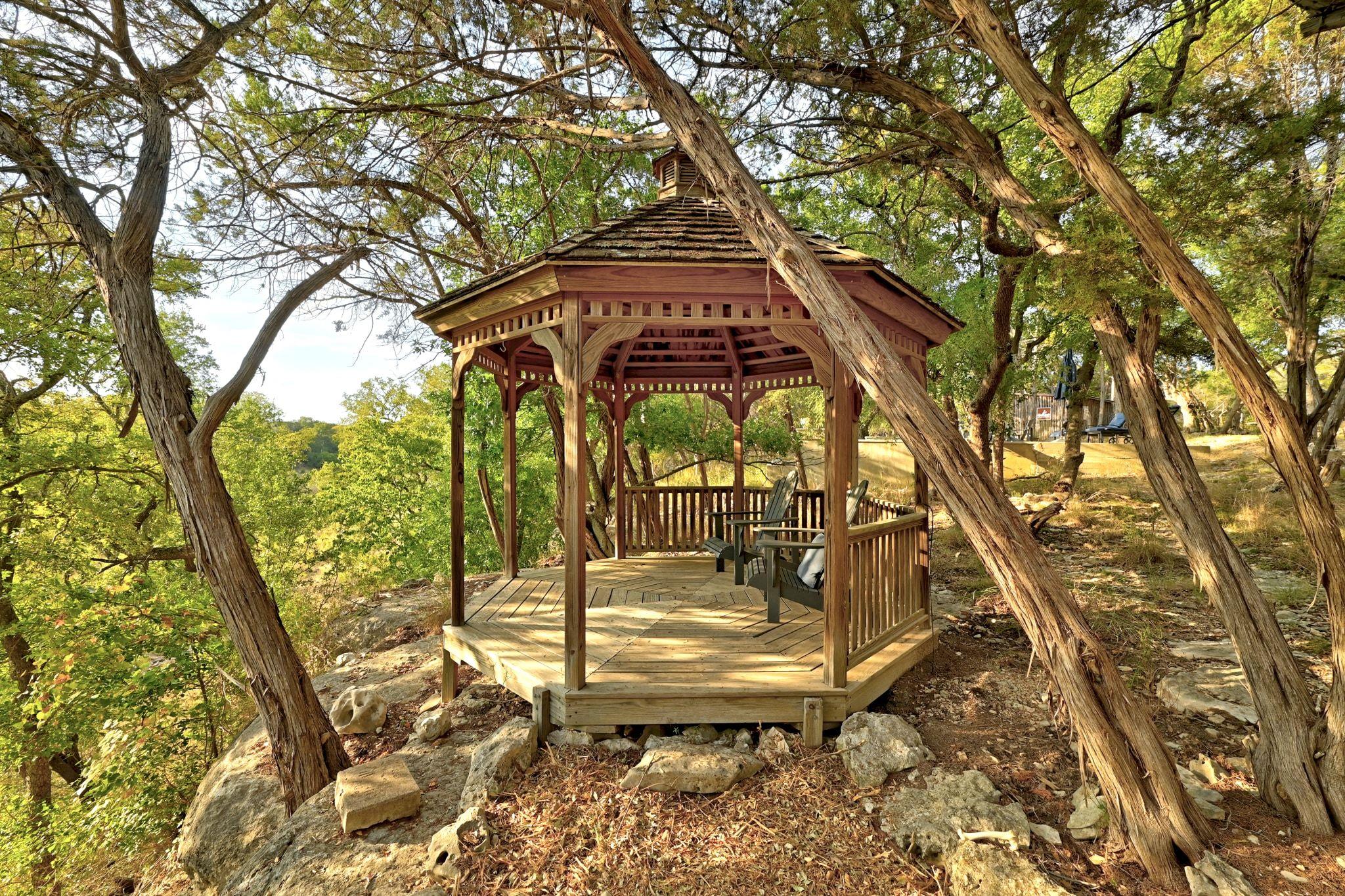 1910 Sandy Point Rd, Wimberley, TX 78676