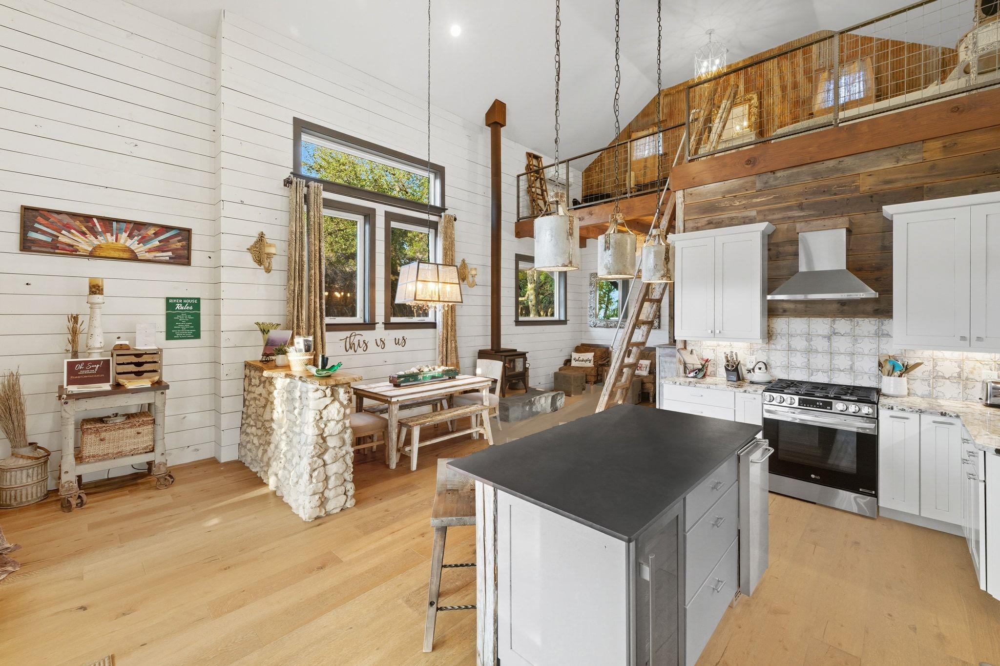 1910 Sandy Point Rd, Wimberley, TX 78676