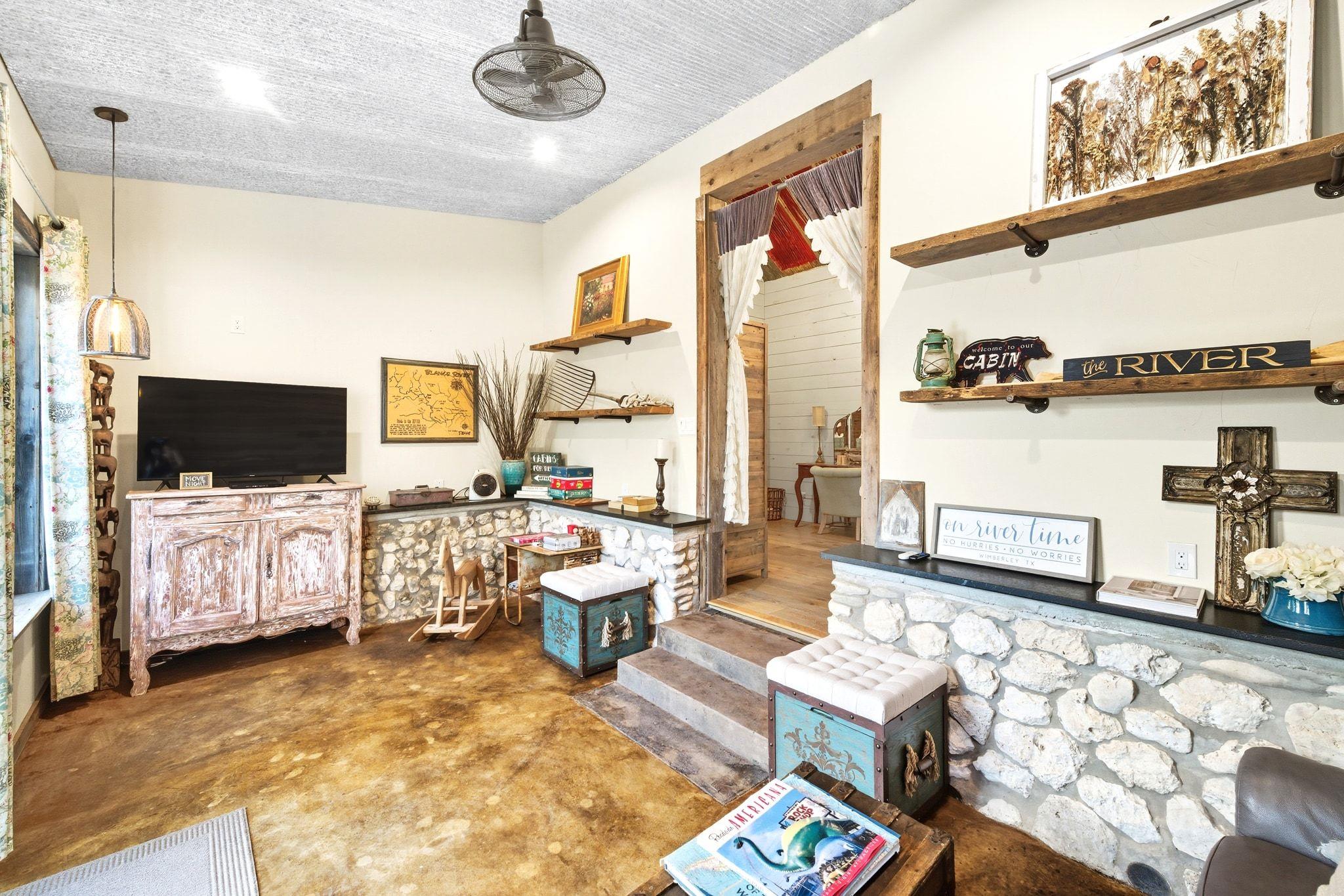 1910 Sandy Point Rd, Wimberley, TX 78676