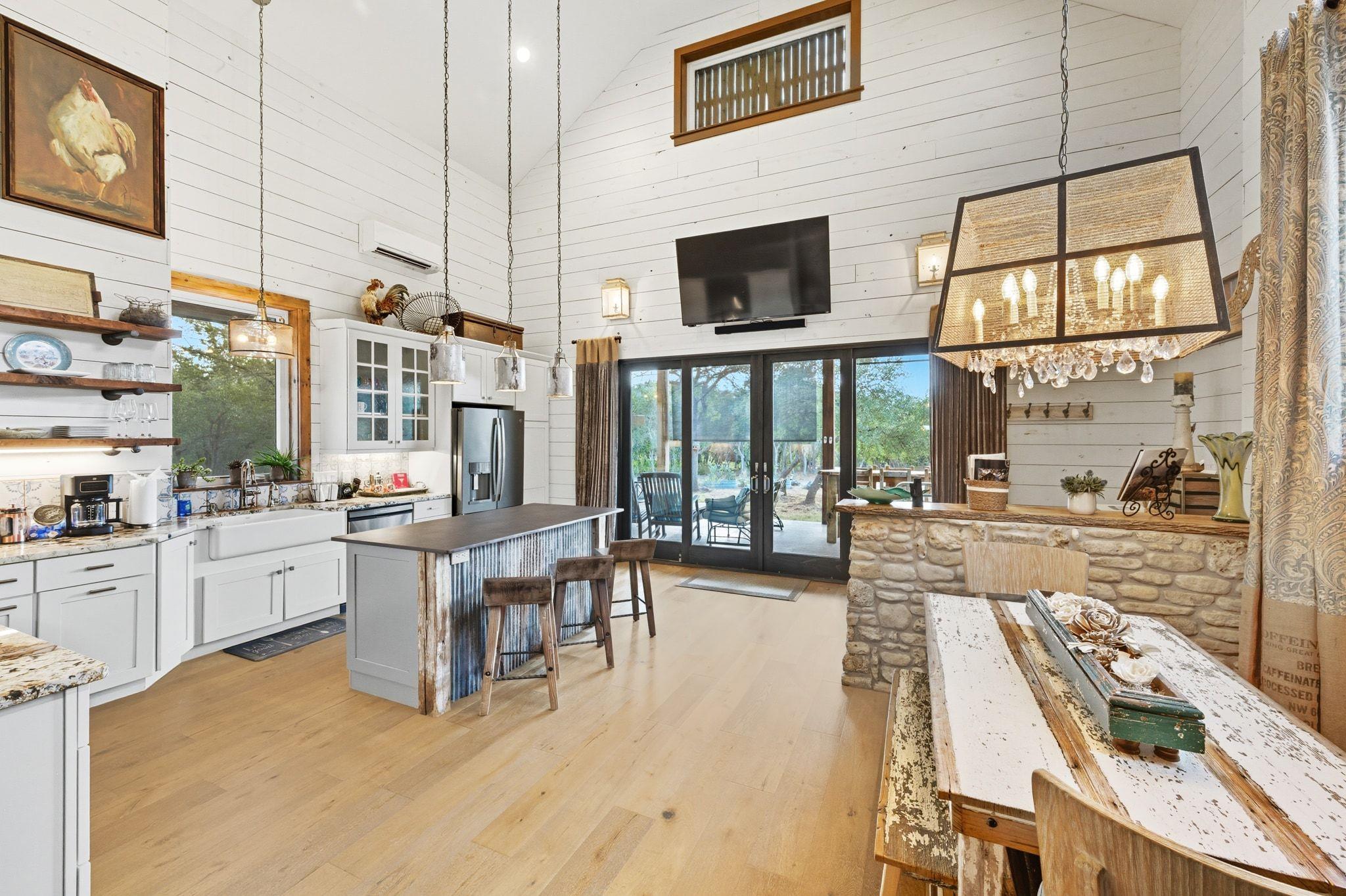 1910 Sandy Point Rd, Wimberley, TX 78676