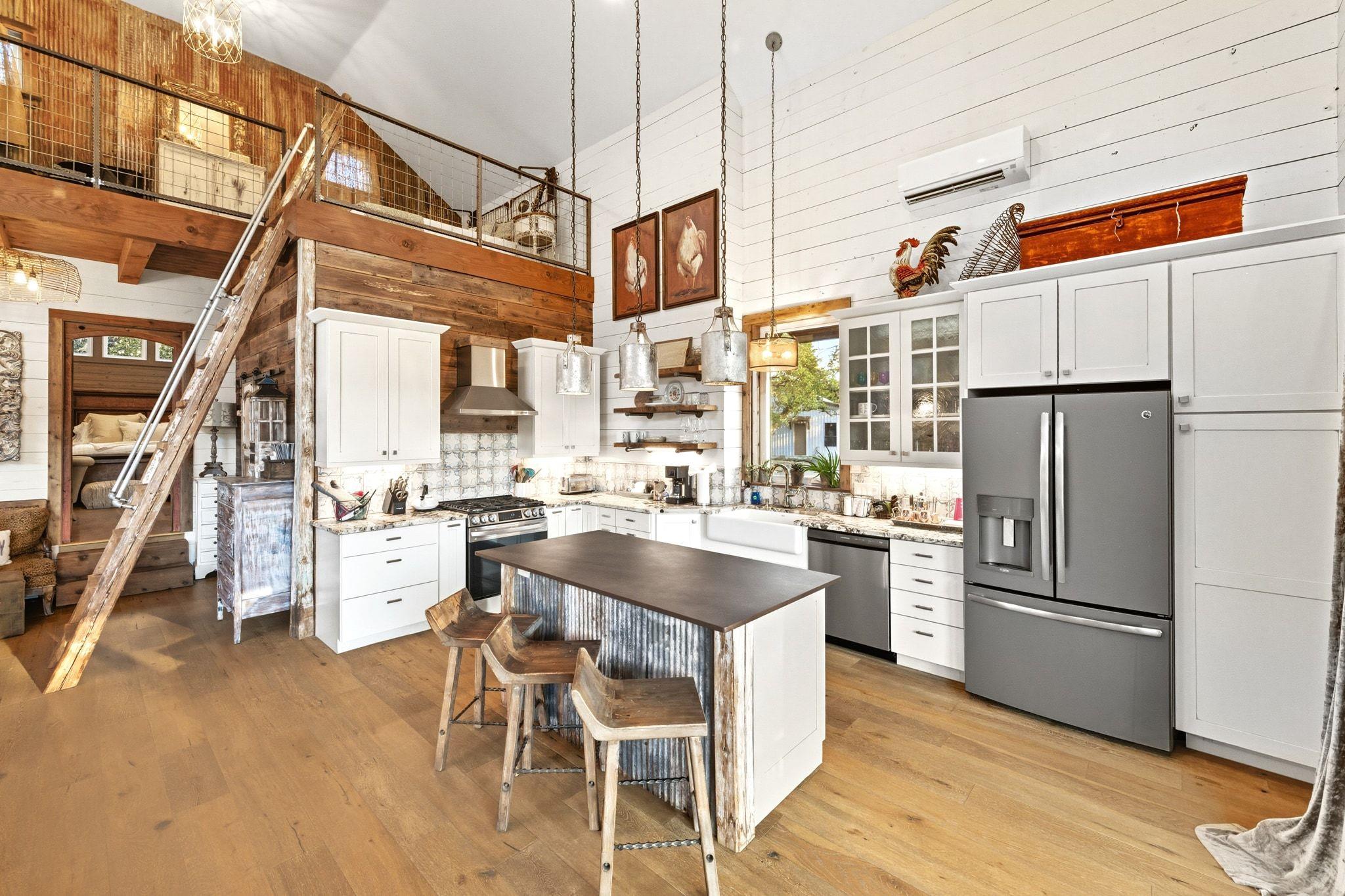 1910 Sandy Point Rd, Wimberley, TX 78676