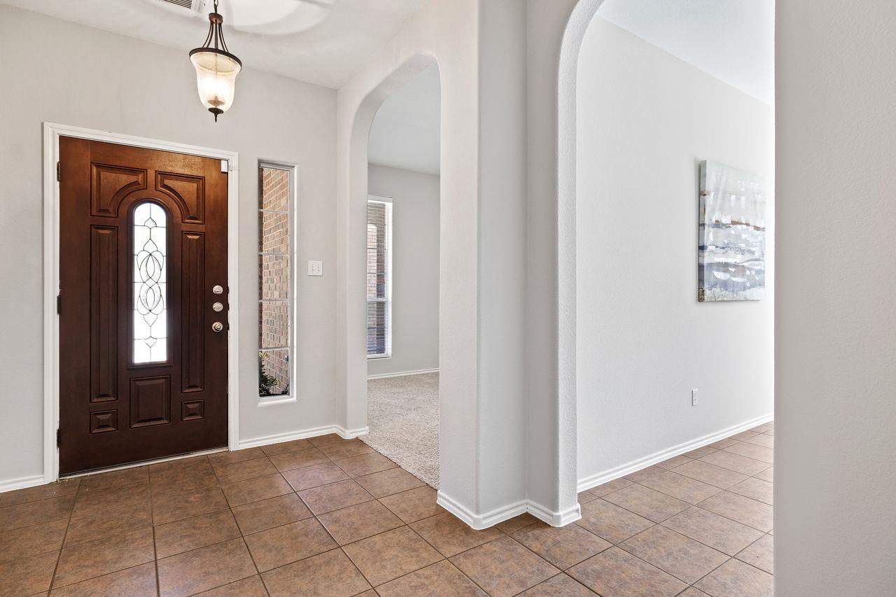 3721 Pine Needle Cir, Round Rock, TX 78681