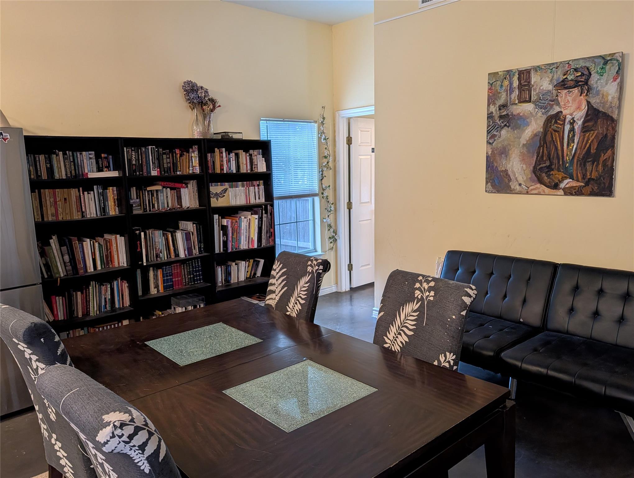 618 Pecos St, Lockhart, TX 78644