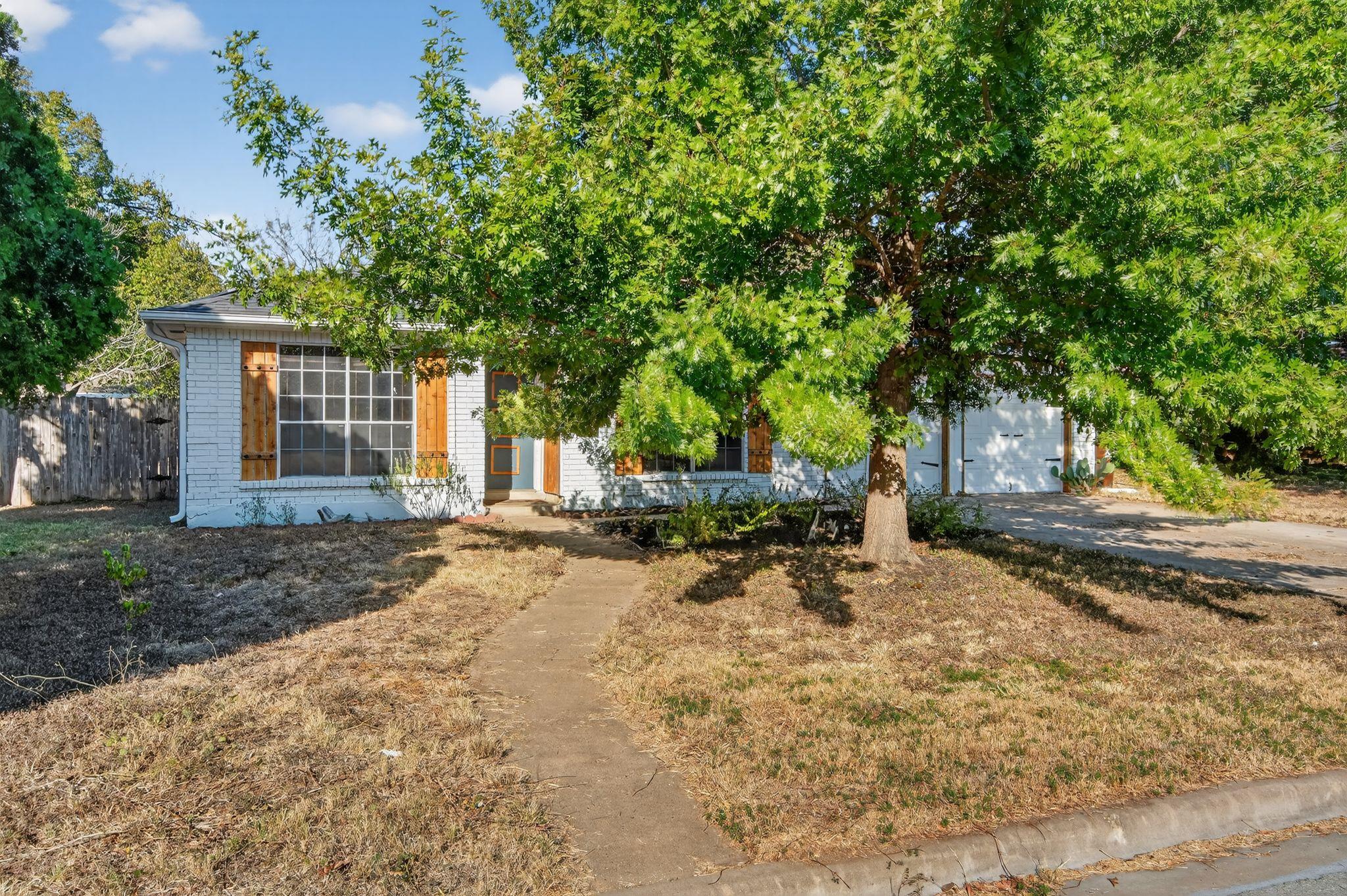 1906 W Mesa Park Dr, Round Rock, TX 78664