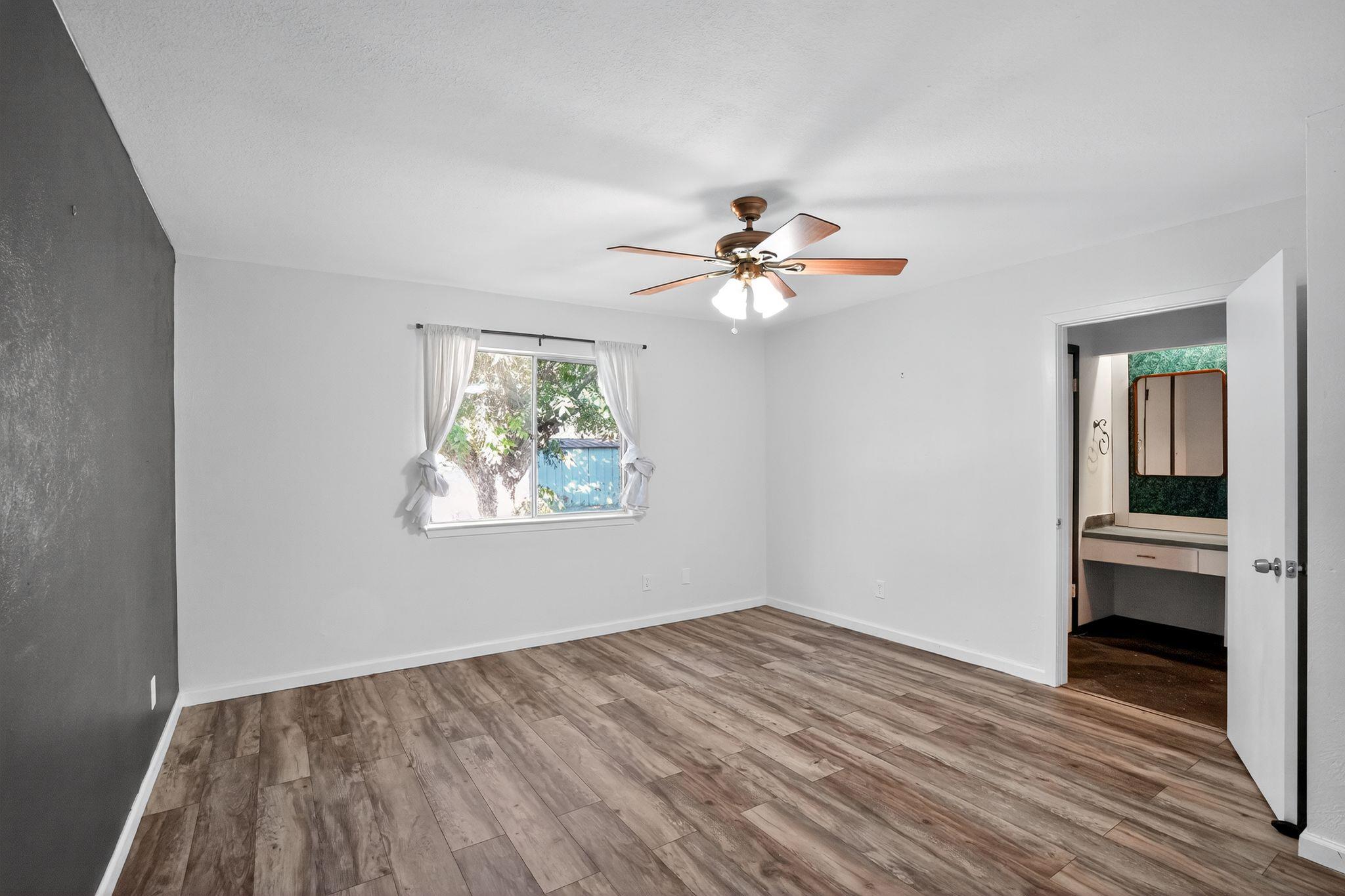 1906 W Mesa Park Dr, Round Rock, TX 78664