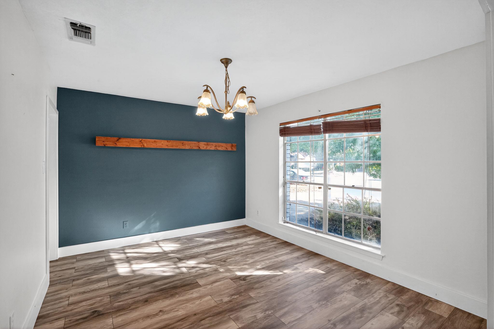 1906 W Mesa Park Dr, Round Rock, TX 78664