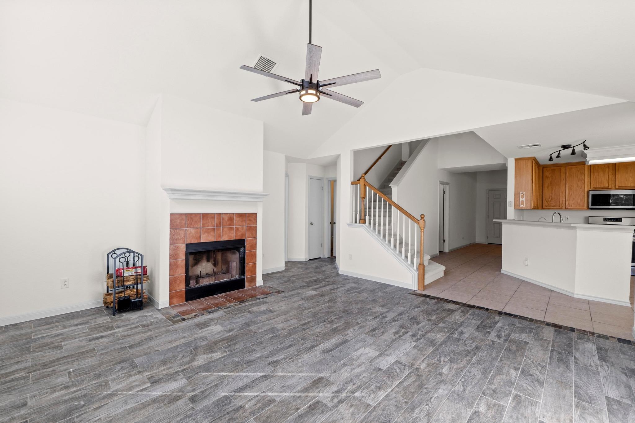 202 E Custers Creek Bnd, Pflugerville, TX 78660