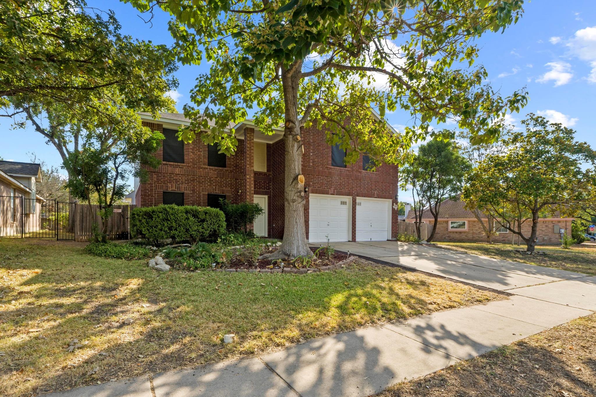 202 E Custers Creek Bnd, Pflugerville, TX 78660