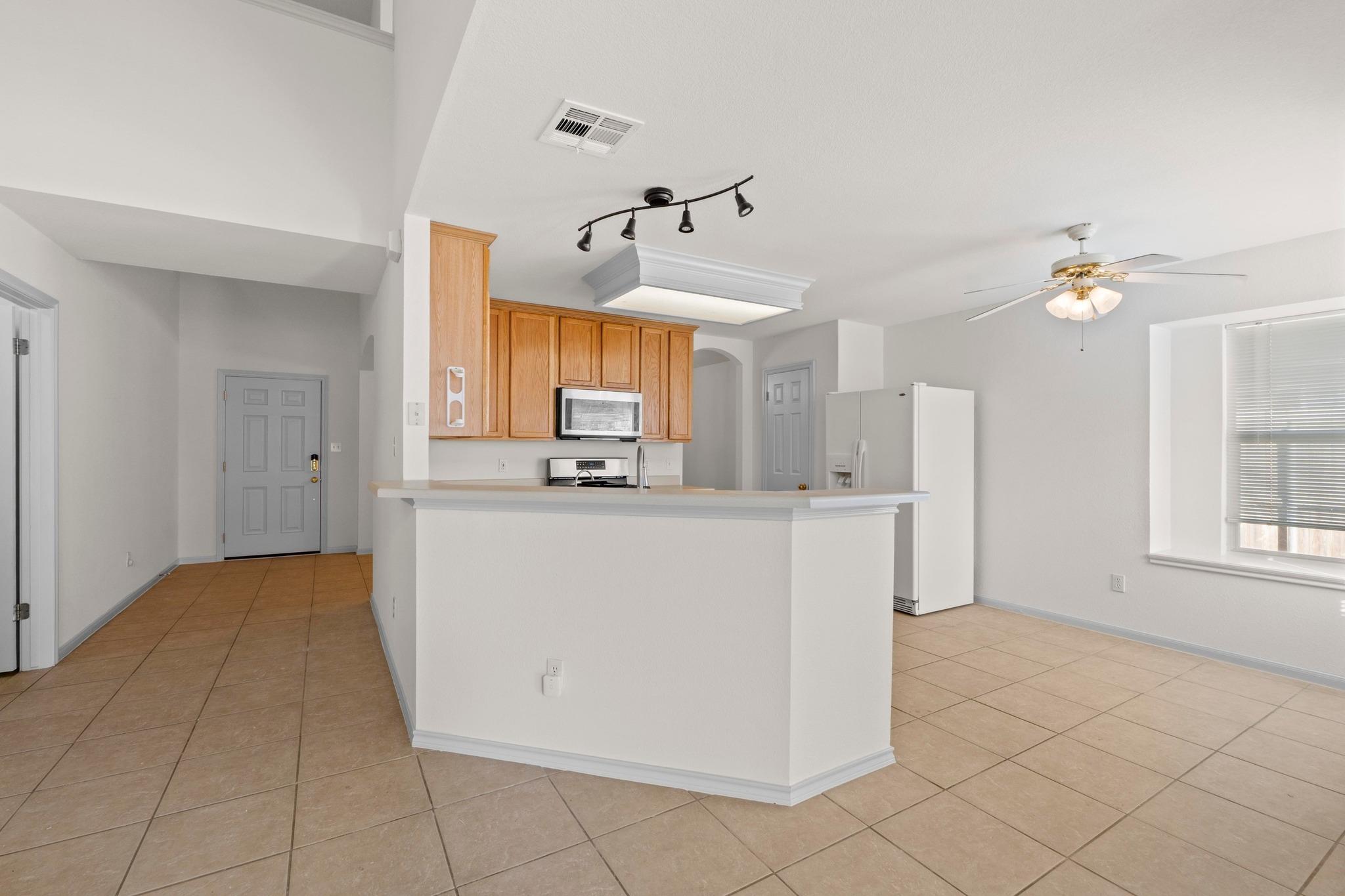 202 E Custers Creek Bnd, Pflugerville, TX 78660