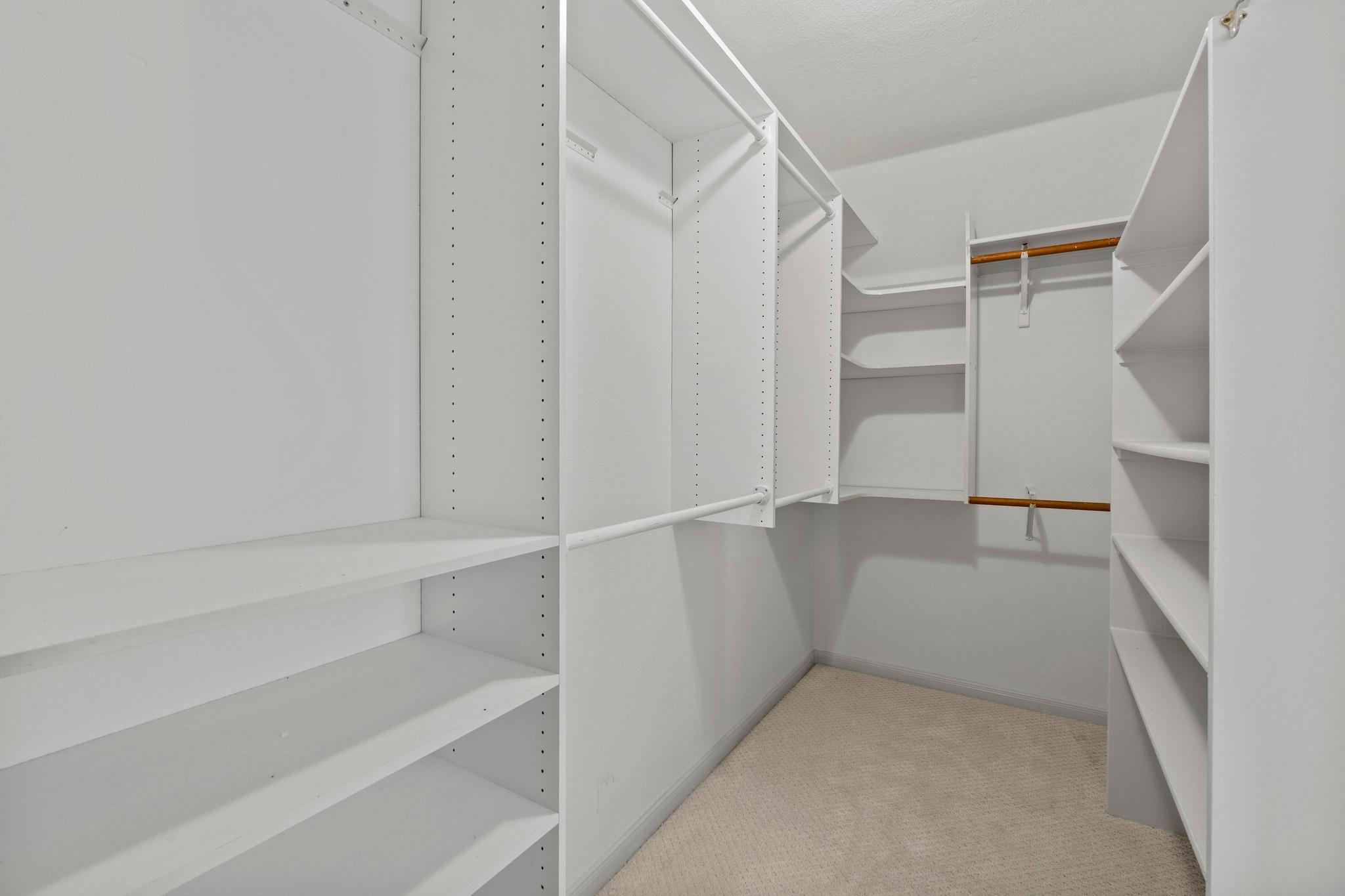 202 E Custers Creek Bnd, Pflugerville, TX 78660