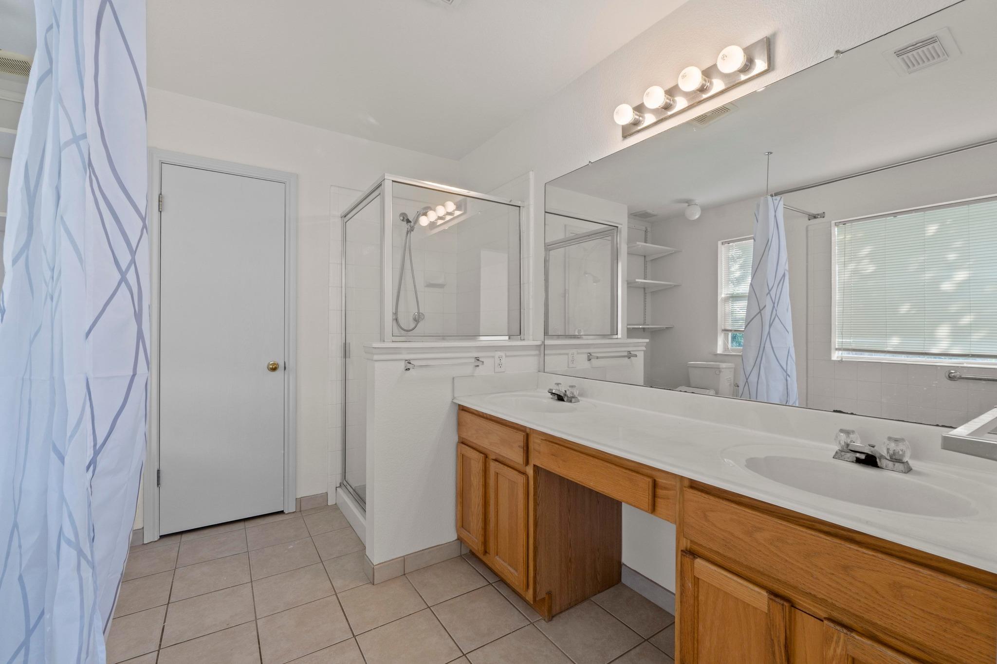 202 E Custers Creek Bnd, Pflugerville, TX 78660