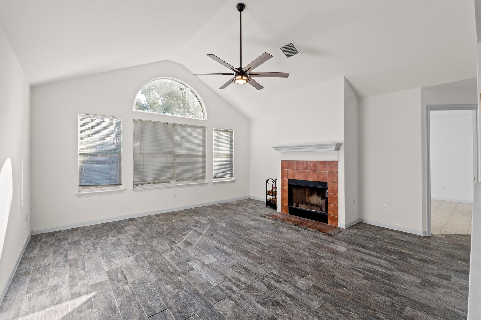 202 E Custers Creek Bnd, Pflugerville, TX 78660