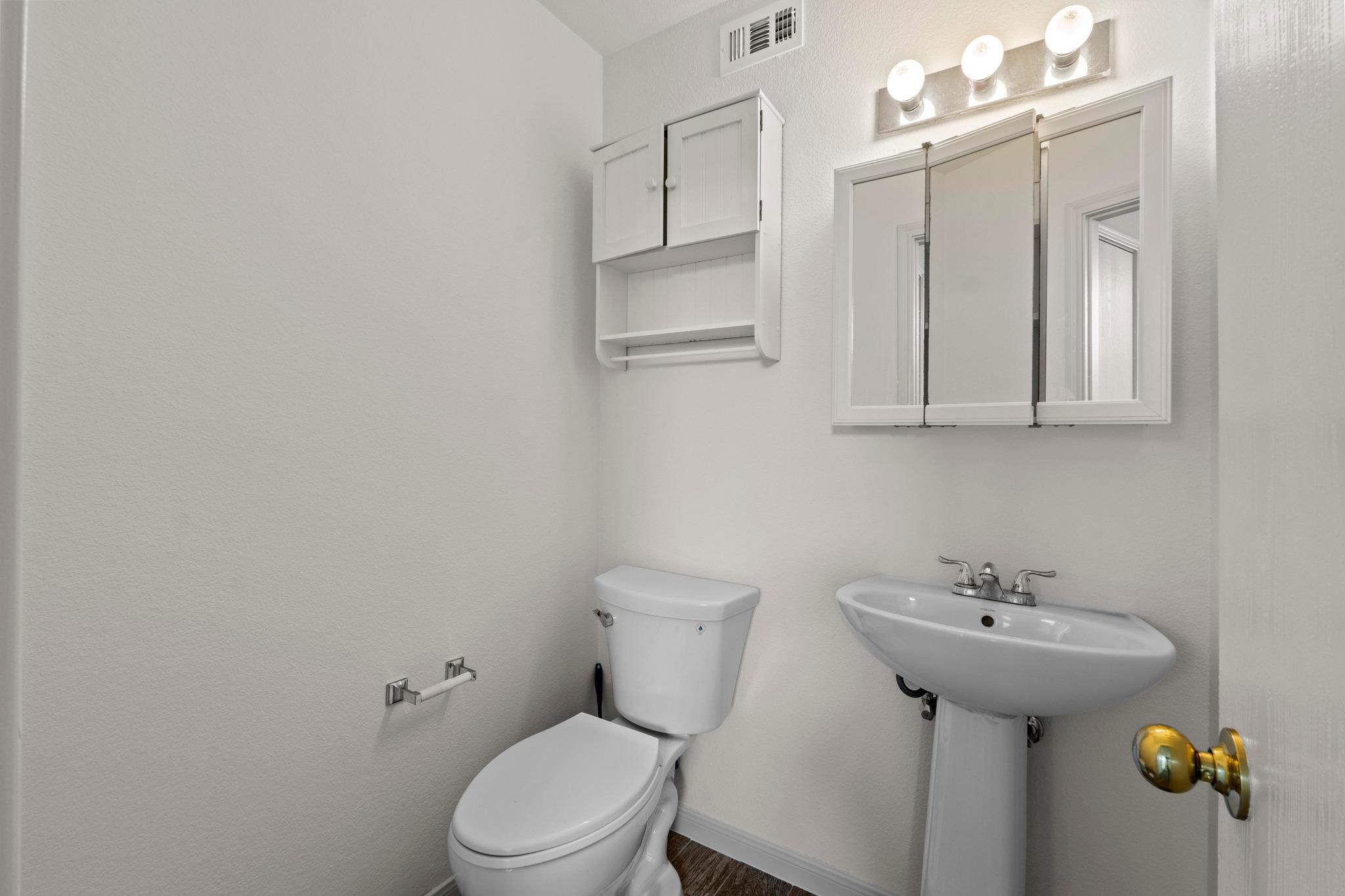 202 E Custers Creek Bnd, Pflugerville, TX 78660