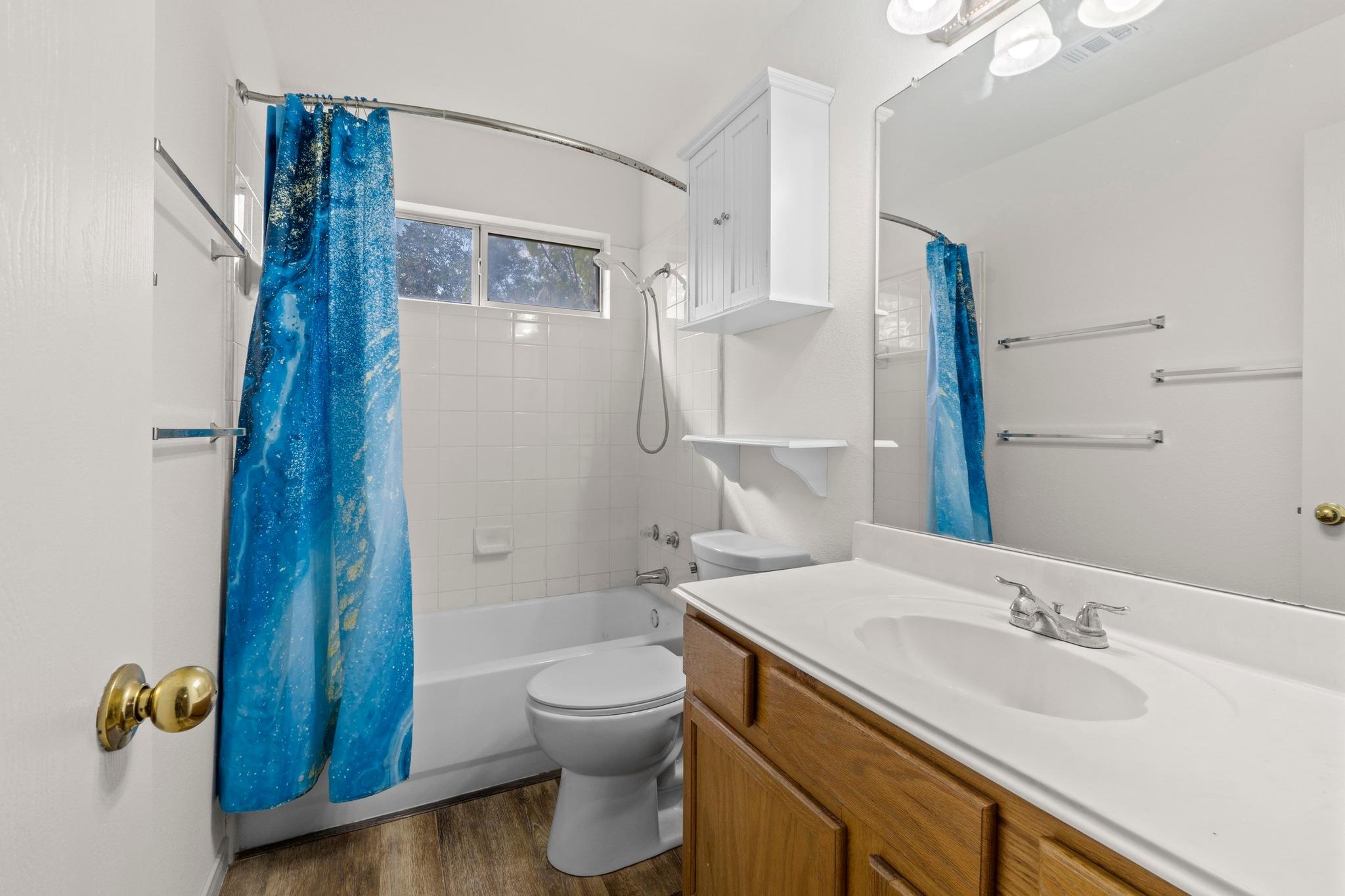 202 E Custers Creek Bnd, Pflugerville, TX 78660