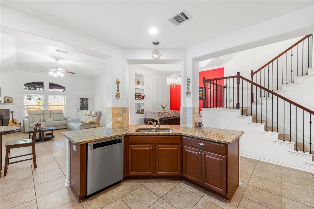 349 Razzmatazz Trl, Buda, TX 78610