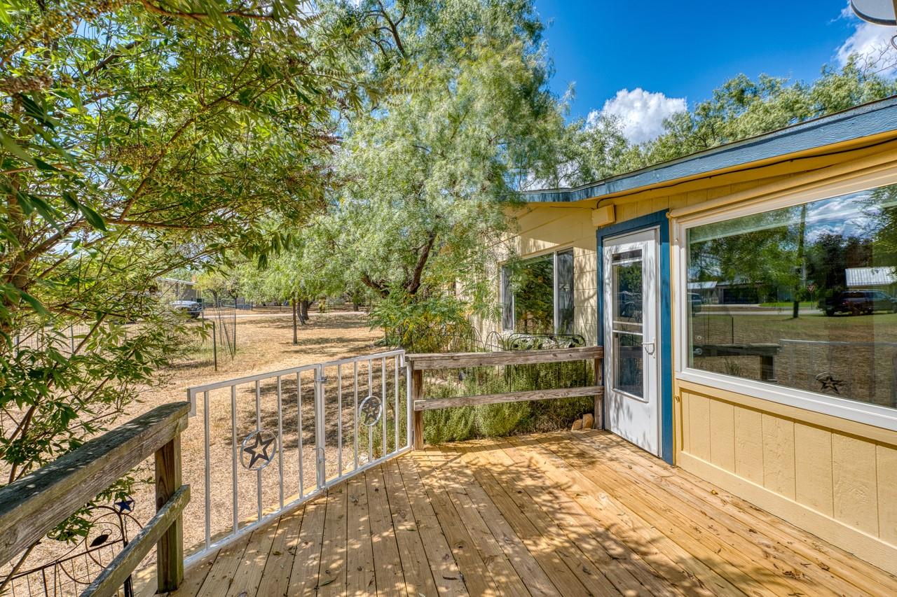 105 Hi View St, Sunrise Beach, TX 78643