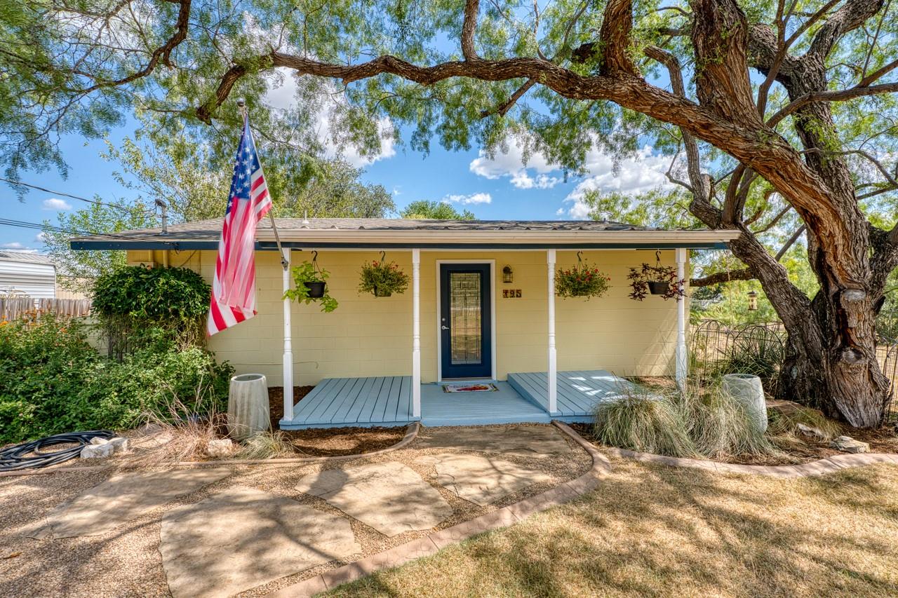 105 Hi View St, Sunrise Beach, TX 78643