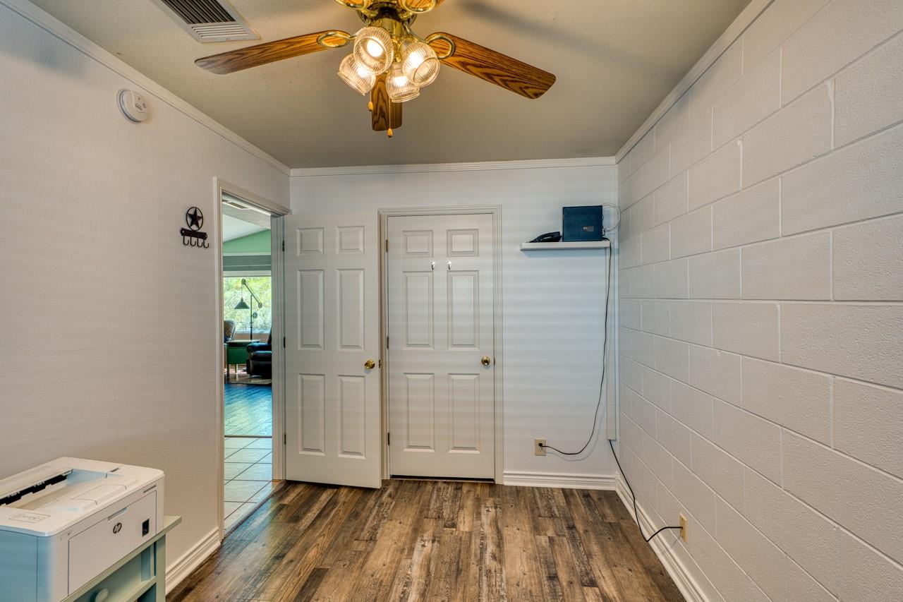 105 Hi View St, Sunrise Beach, TX 78643