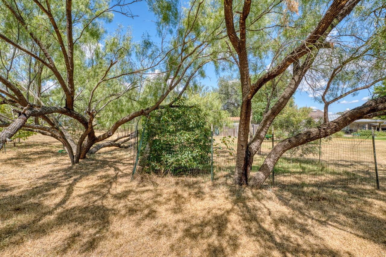 105 Hi View St, Sunrise Beach, TX 78643