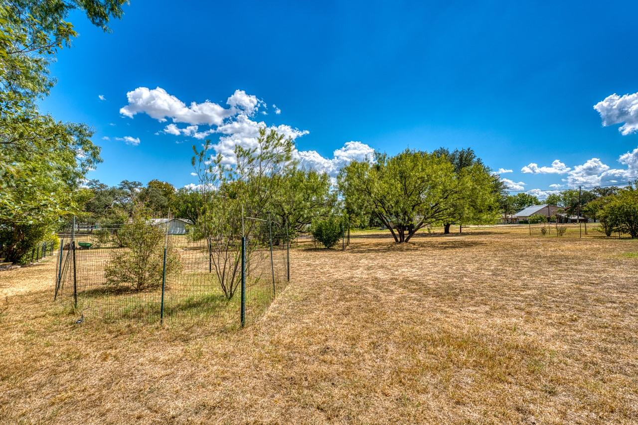 105 Hi View St, Sunrise Beach, TX 78643