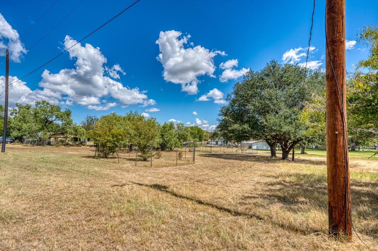 105 Hi View St, Sunrise Beach, TX 78643