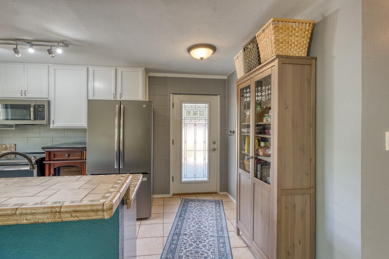 105 Hi View St, Sunrise Beach, TX 78643