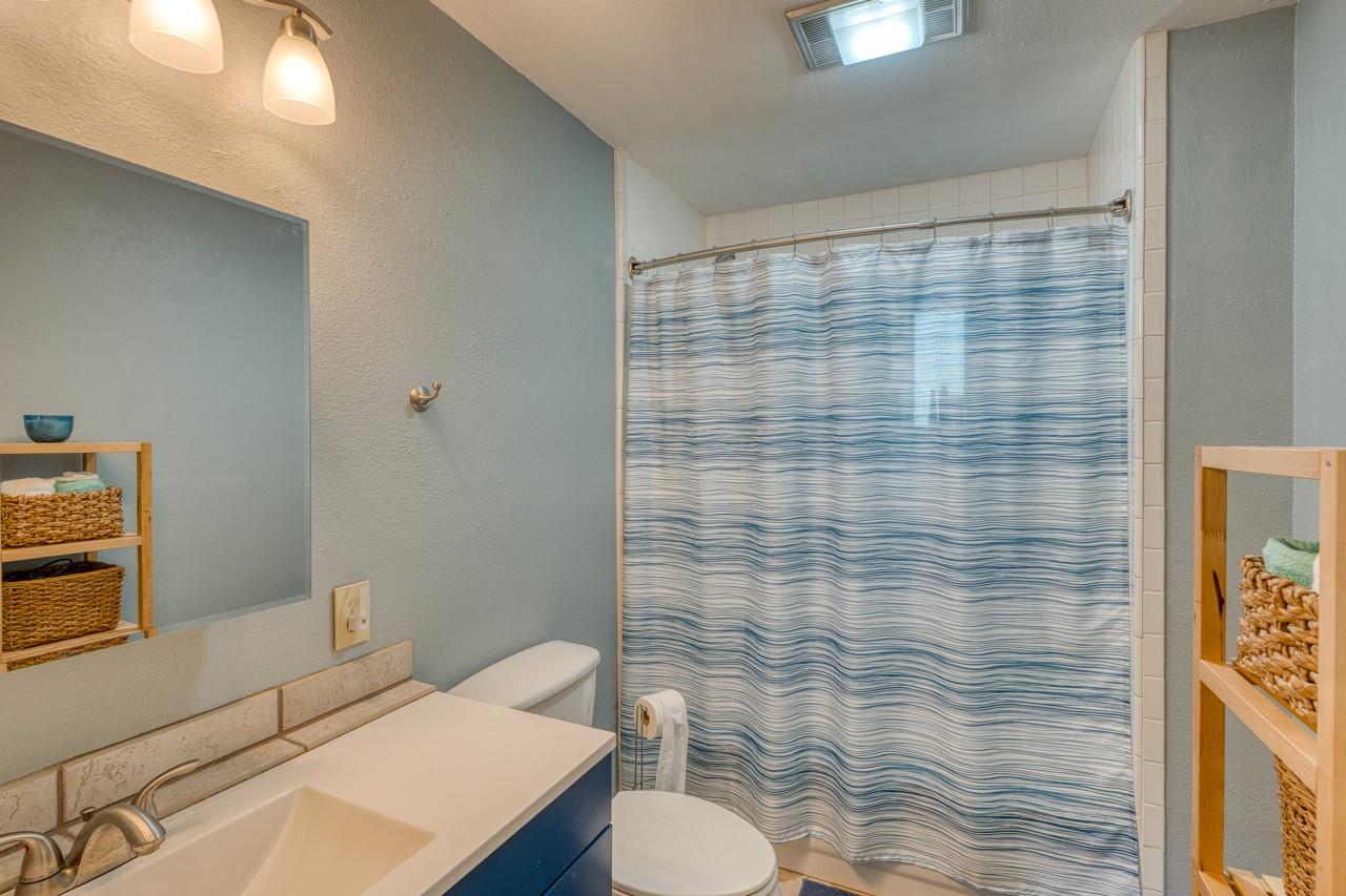 105 Hi View St, Sunrise Beach, TX 78643