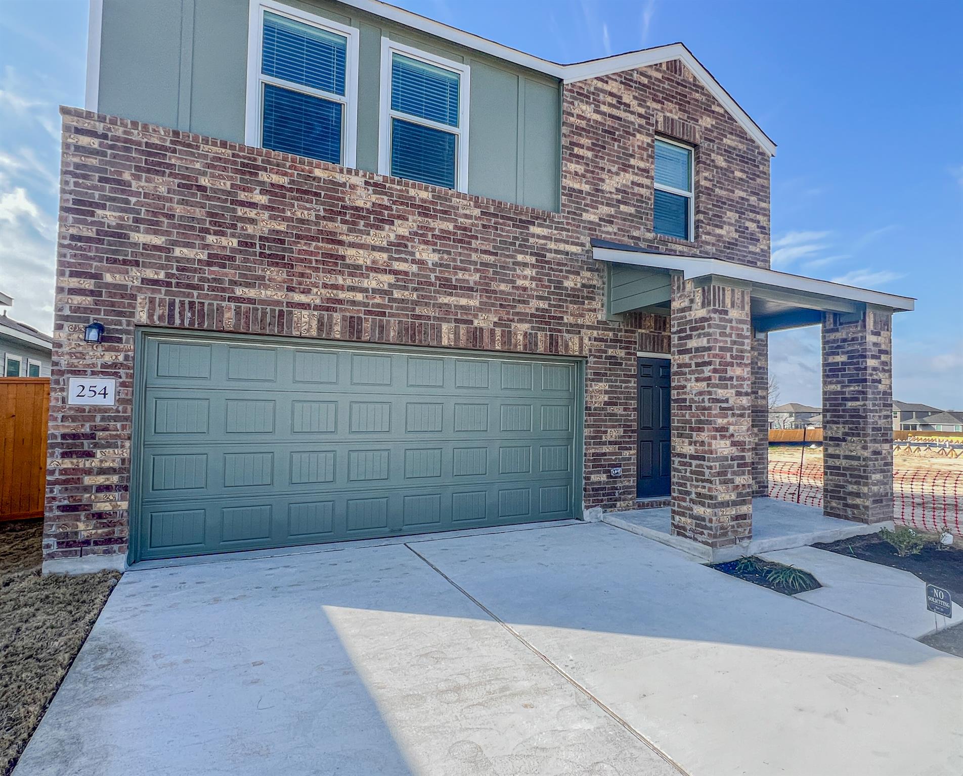 254 The Bad Way, Jarrell, TX 76537