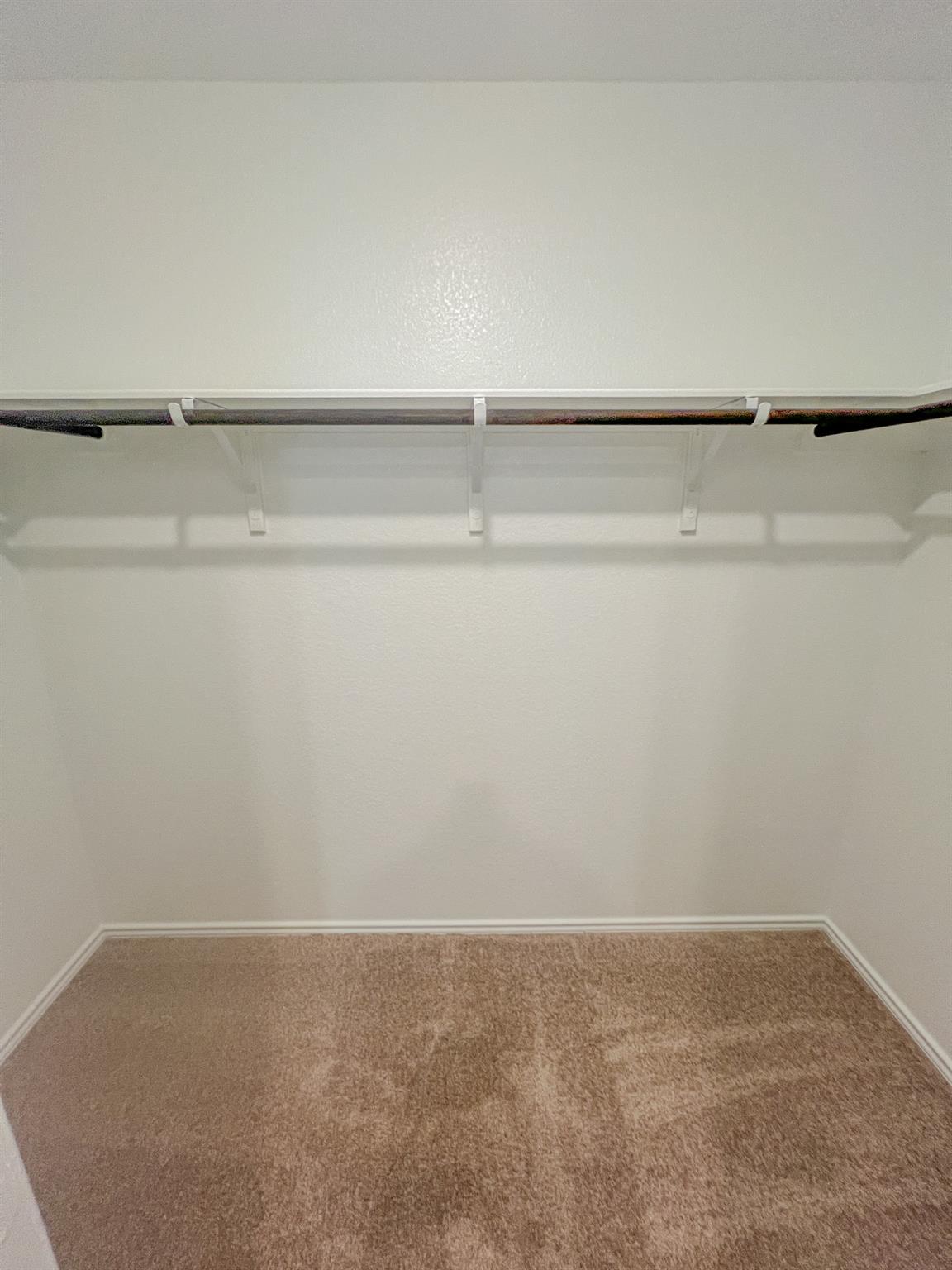 254 The Bad Way, Jarrell, TX 76537