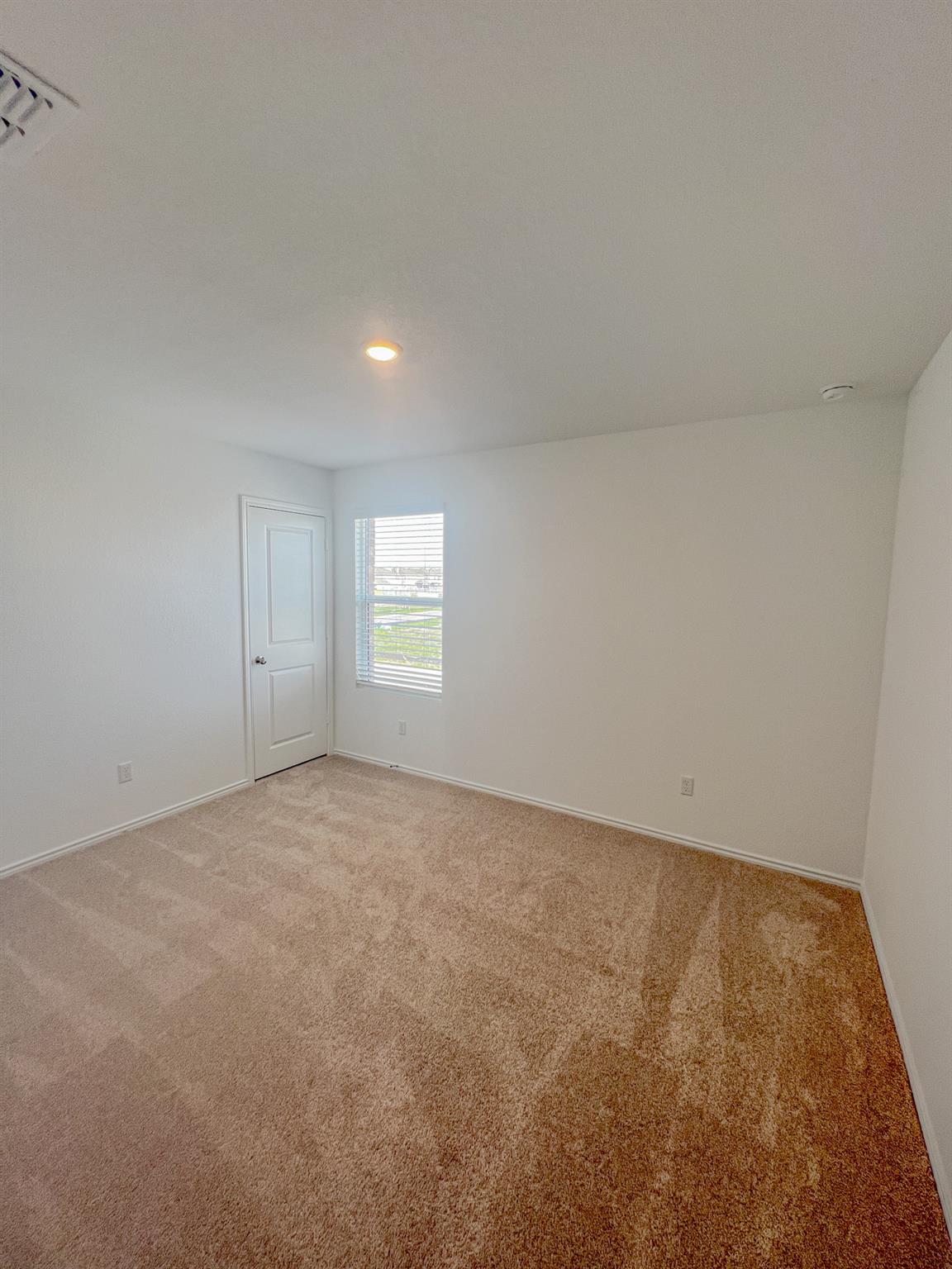 254 The Bad Way, Jarrell, TX 76537