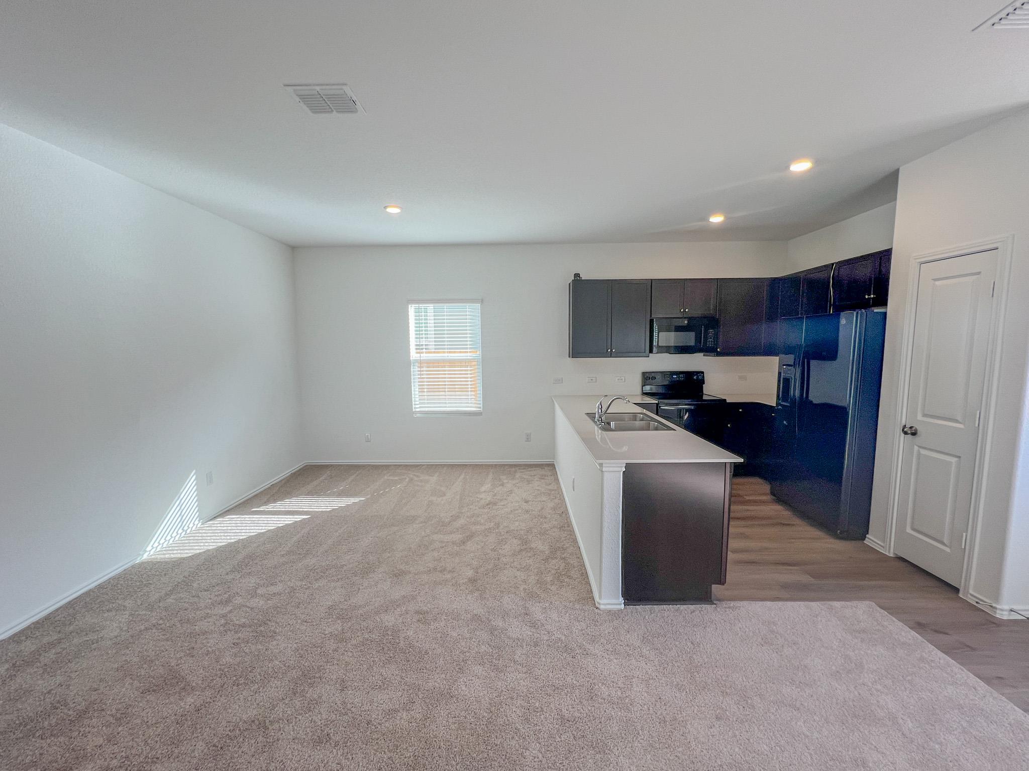 254 The Bad Way, Jarrell, TX 76537