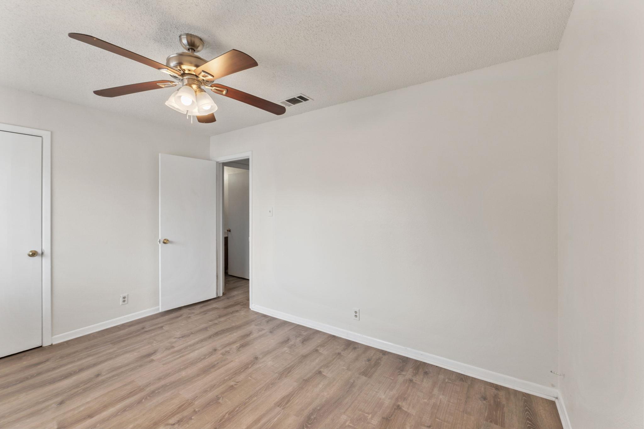 1402 OAK MEADOWS Cv, Round Rock, TX 78681