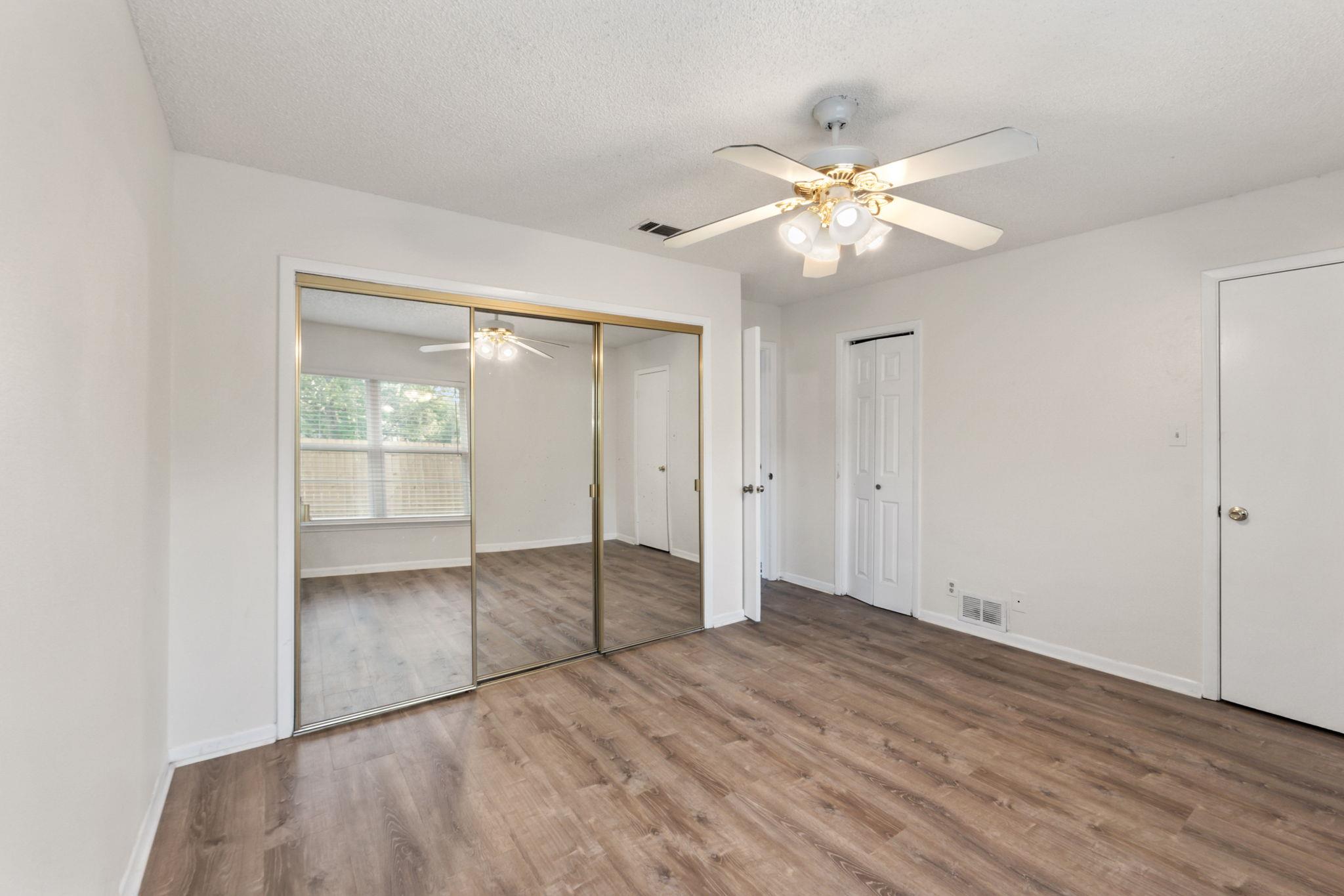 1402 OAK MEADOWS Cv, Round Rock, TX 78681