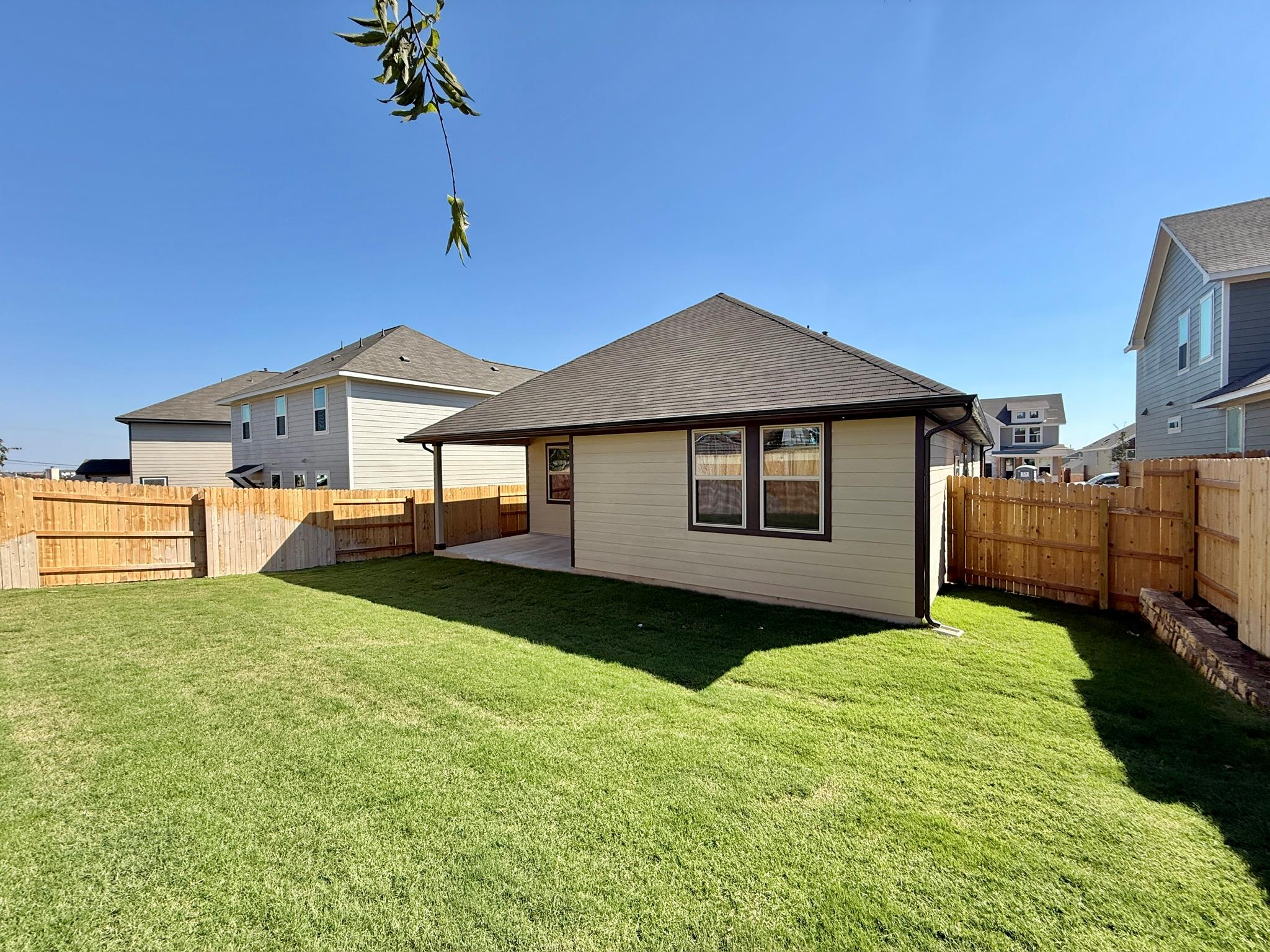 617 Palo Brea Loop, Hutto, TX 78634