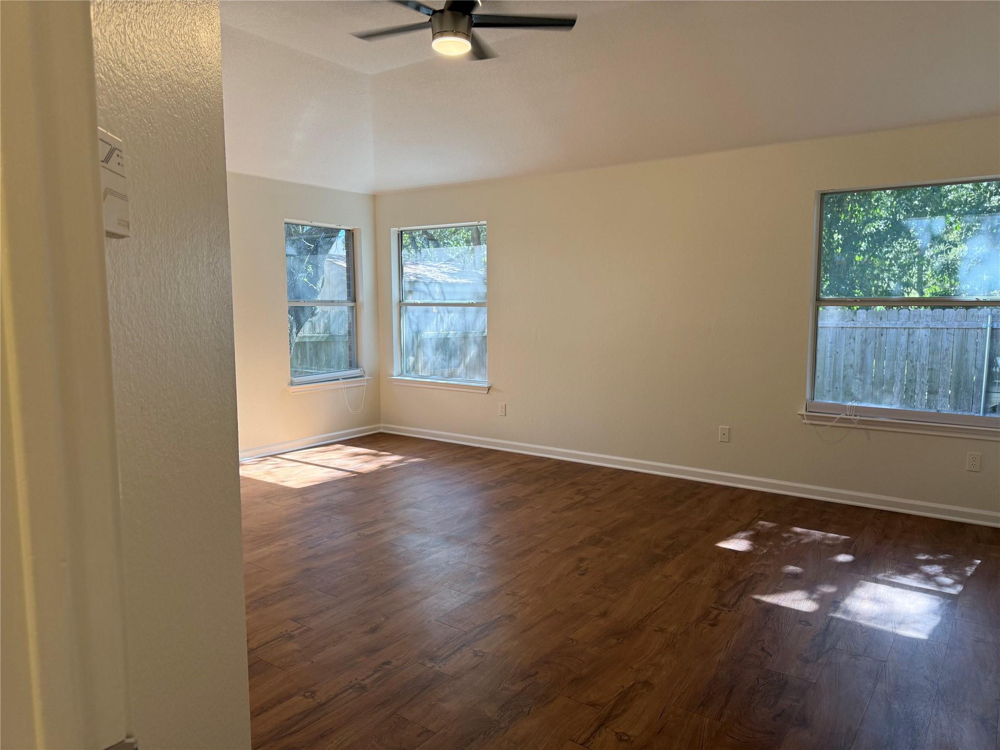 4617 Moose Dr, Austin, TX 78749