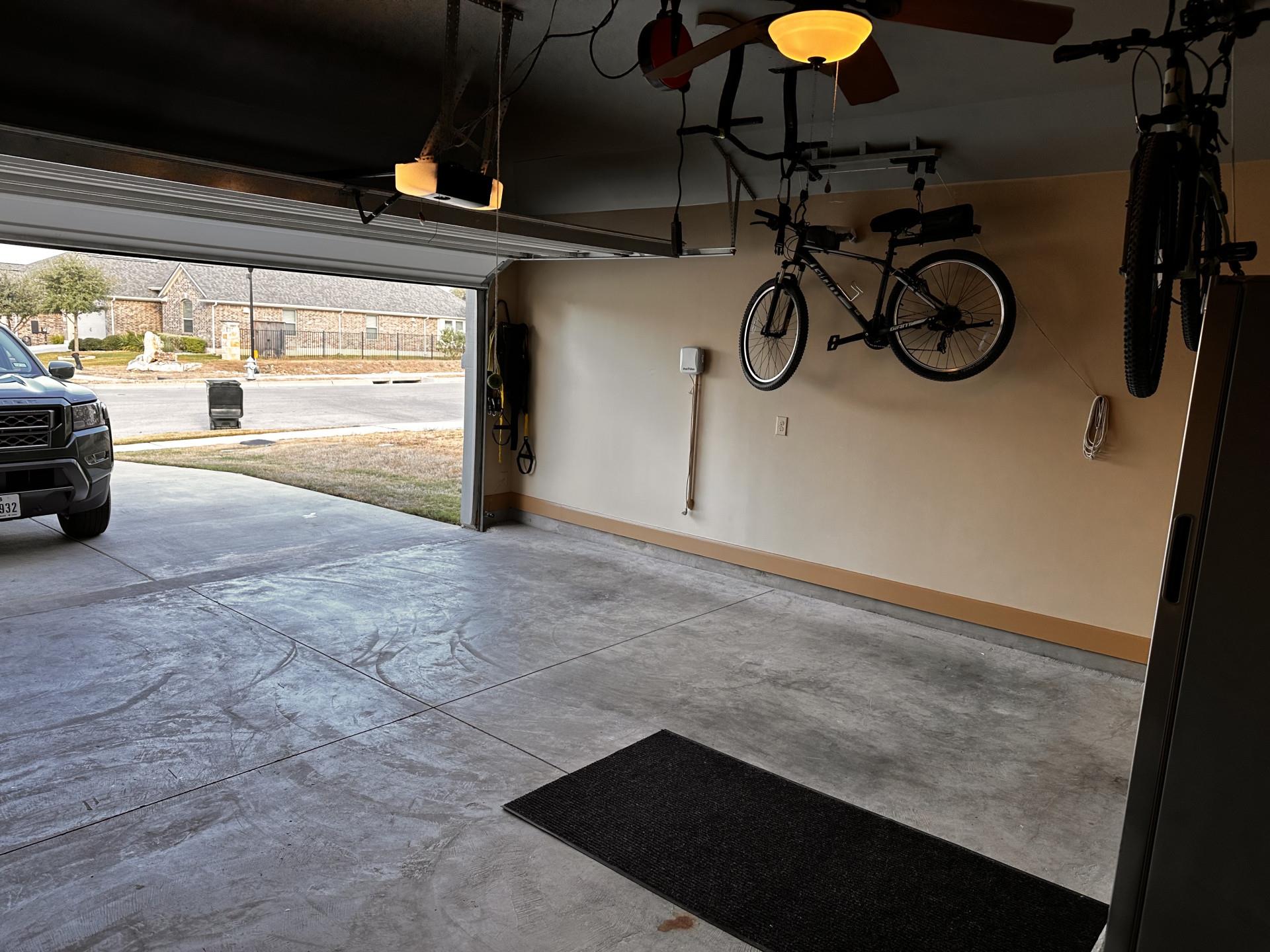 905 Academy Oaks Dr, San Marcos, TX 78666