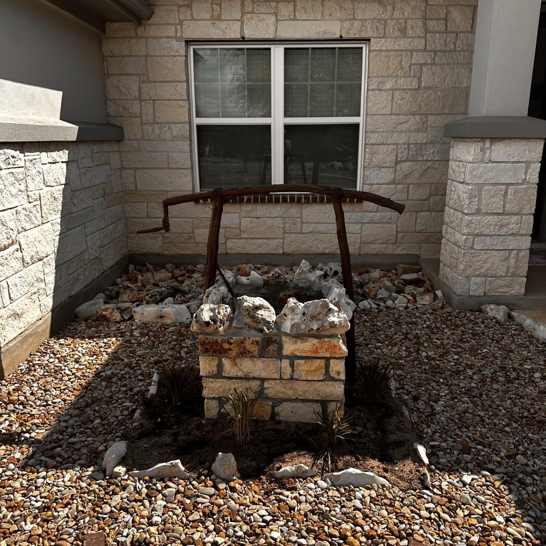 905 Academy Oaks Dr, San Marcos, TX 78666