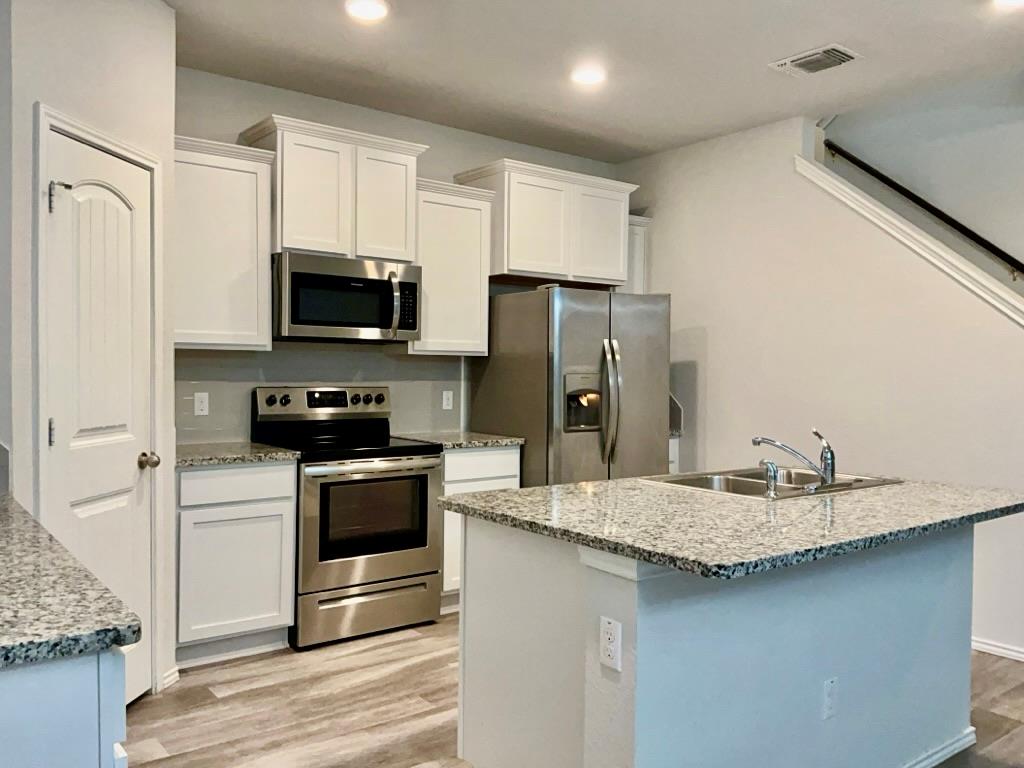 184 Beth Ann Loop, Taylor, TX 76574