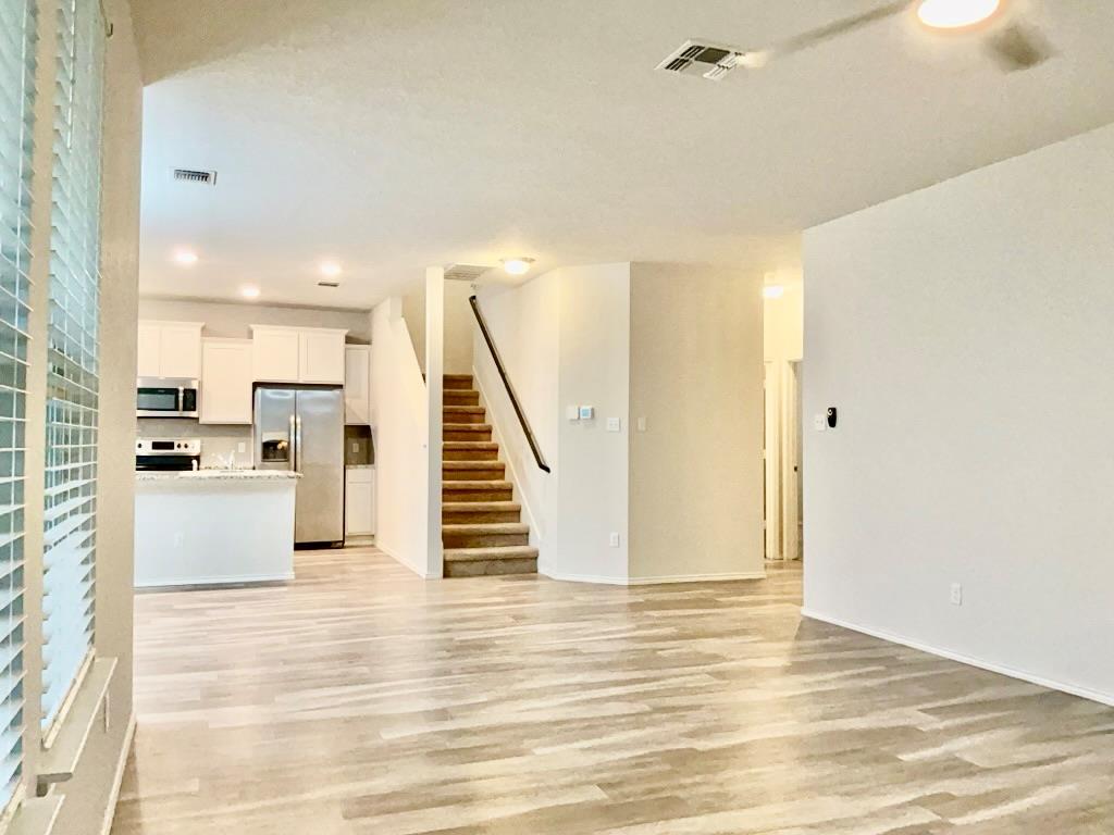 184 Beth Ann Loop, Taylor, TX 76574