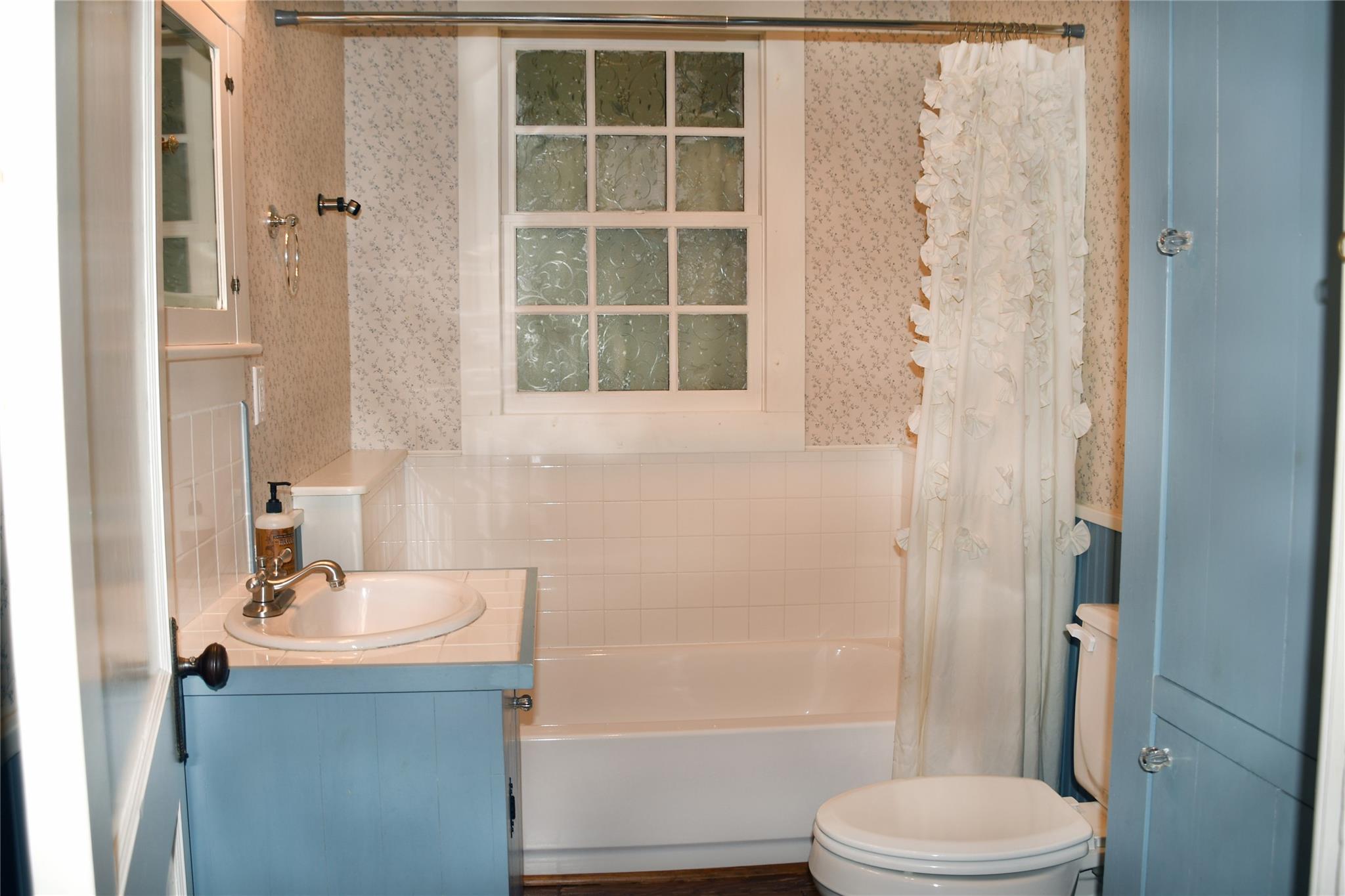 623 Walnut St, Columbus, TX 78934