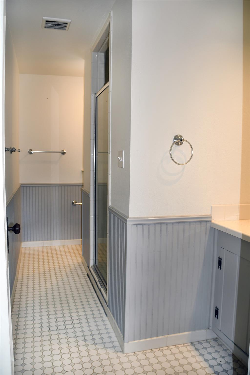 623 Walnut St, Columbus, TX 78934