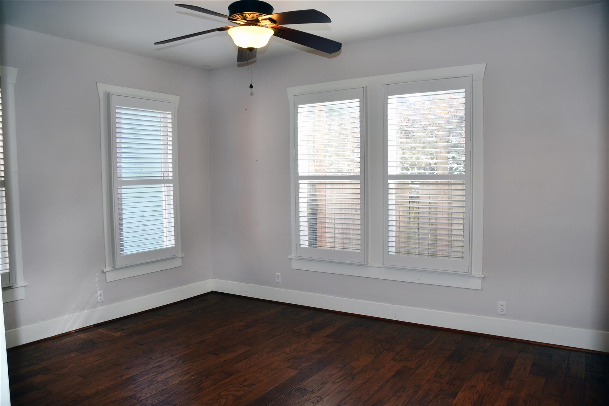 623 Walnut St, Columbus, TX 78934