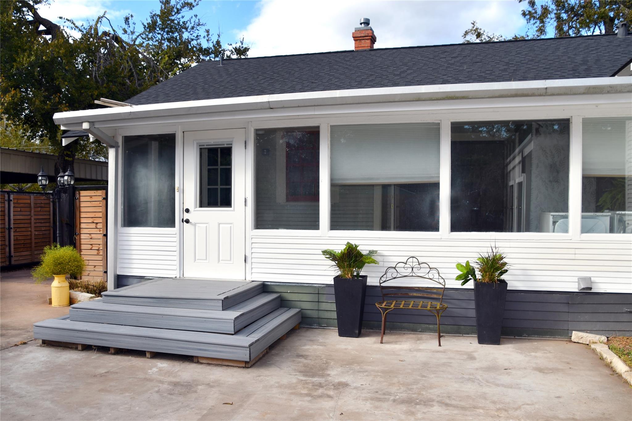 623 Walnut St, Columbus, TX 78934