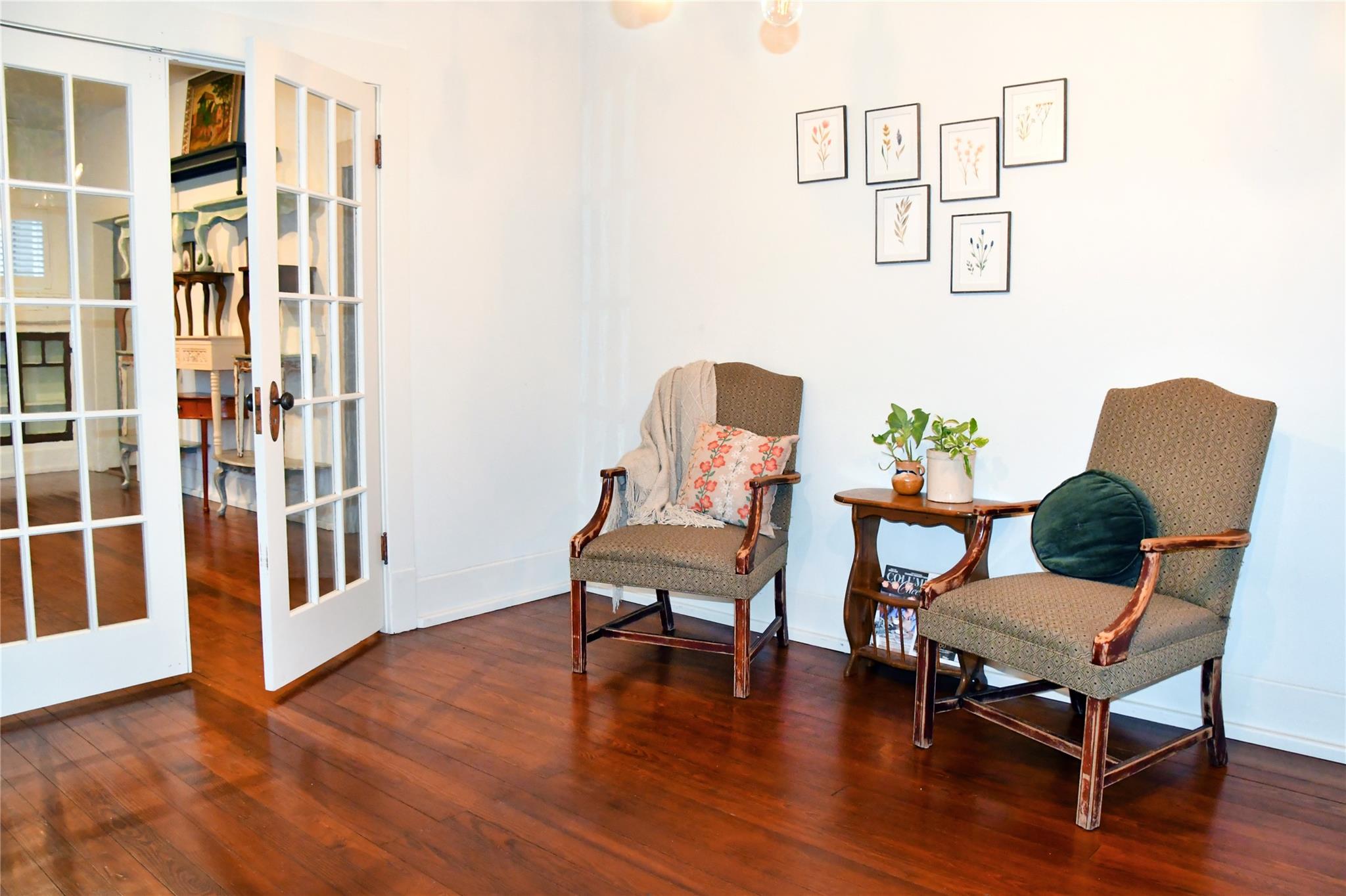 623 Walnut St, Columbus, TX 78934