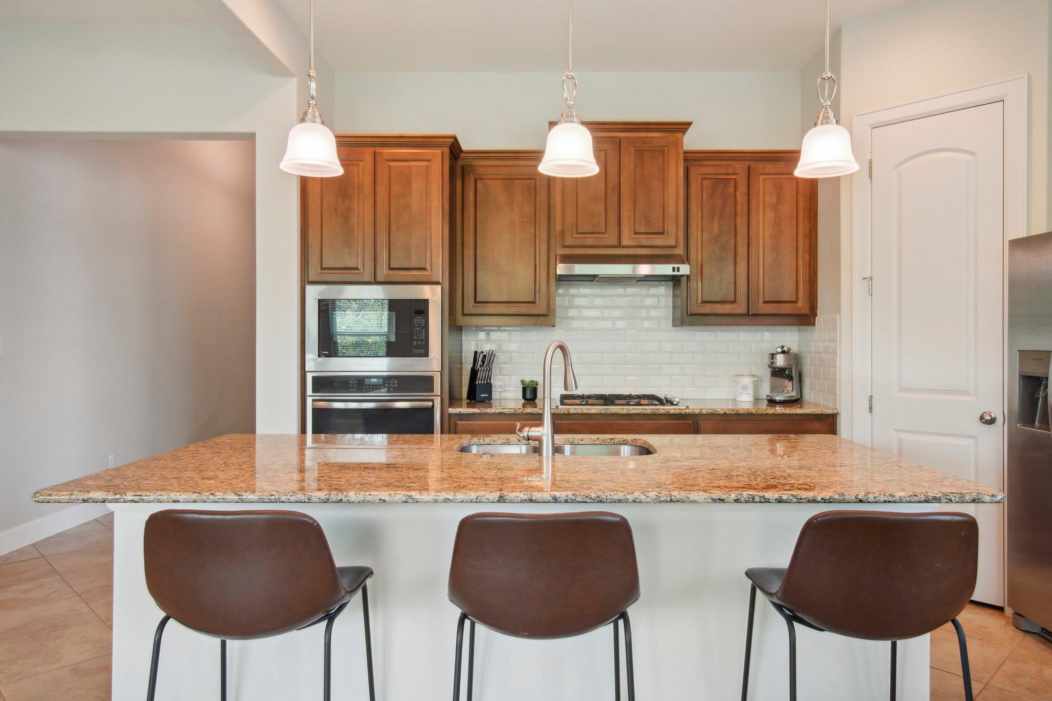 134 Summer Square Dr, Austin, TX 78737