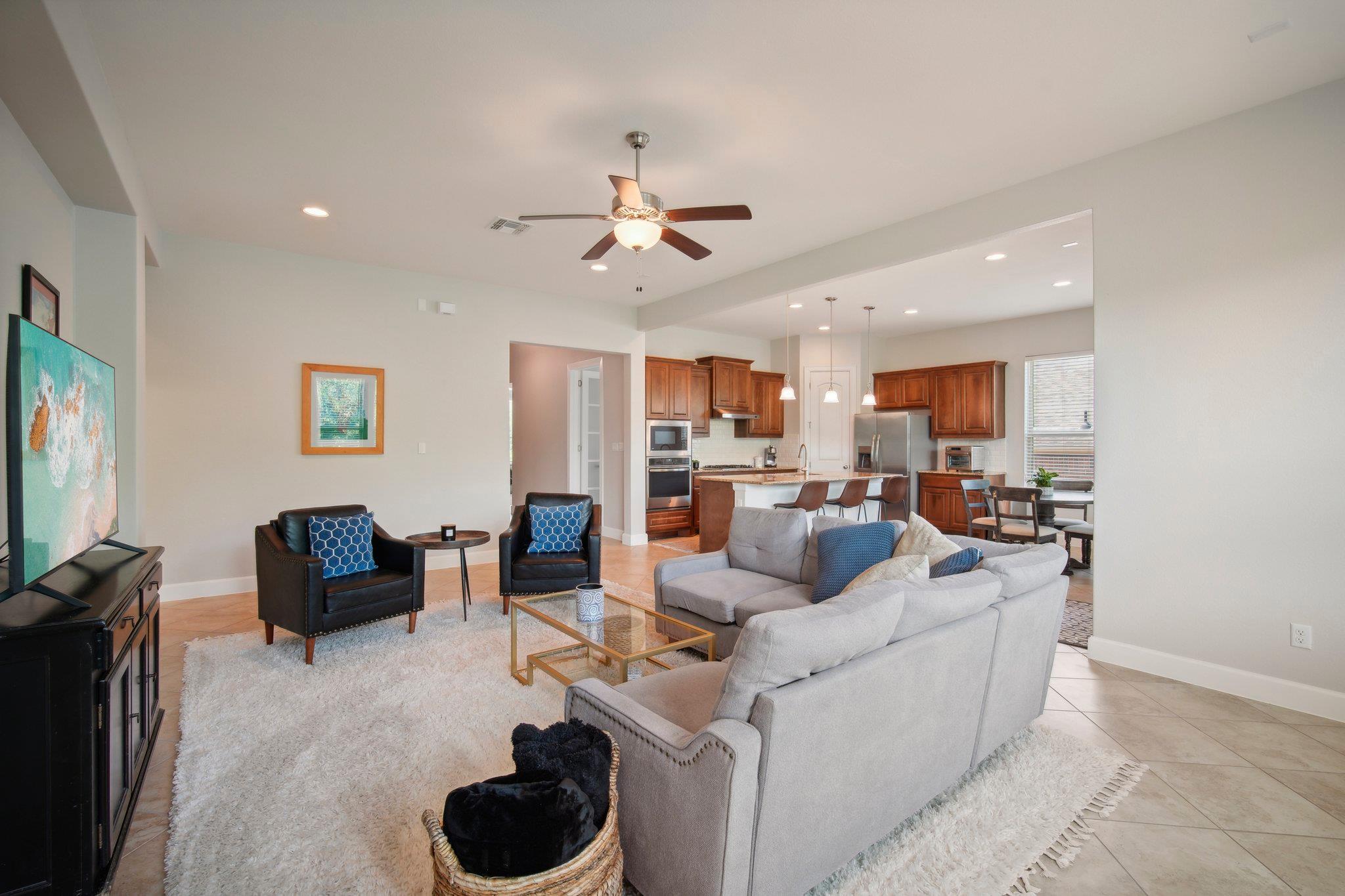 134 Summer Square Dr, Austin, TX 78737