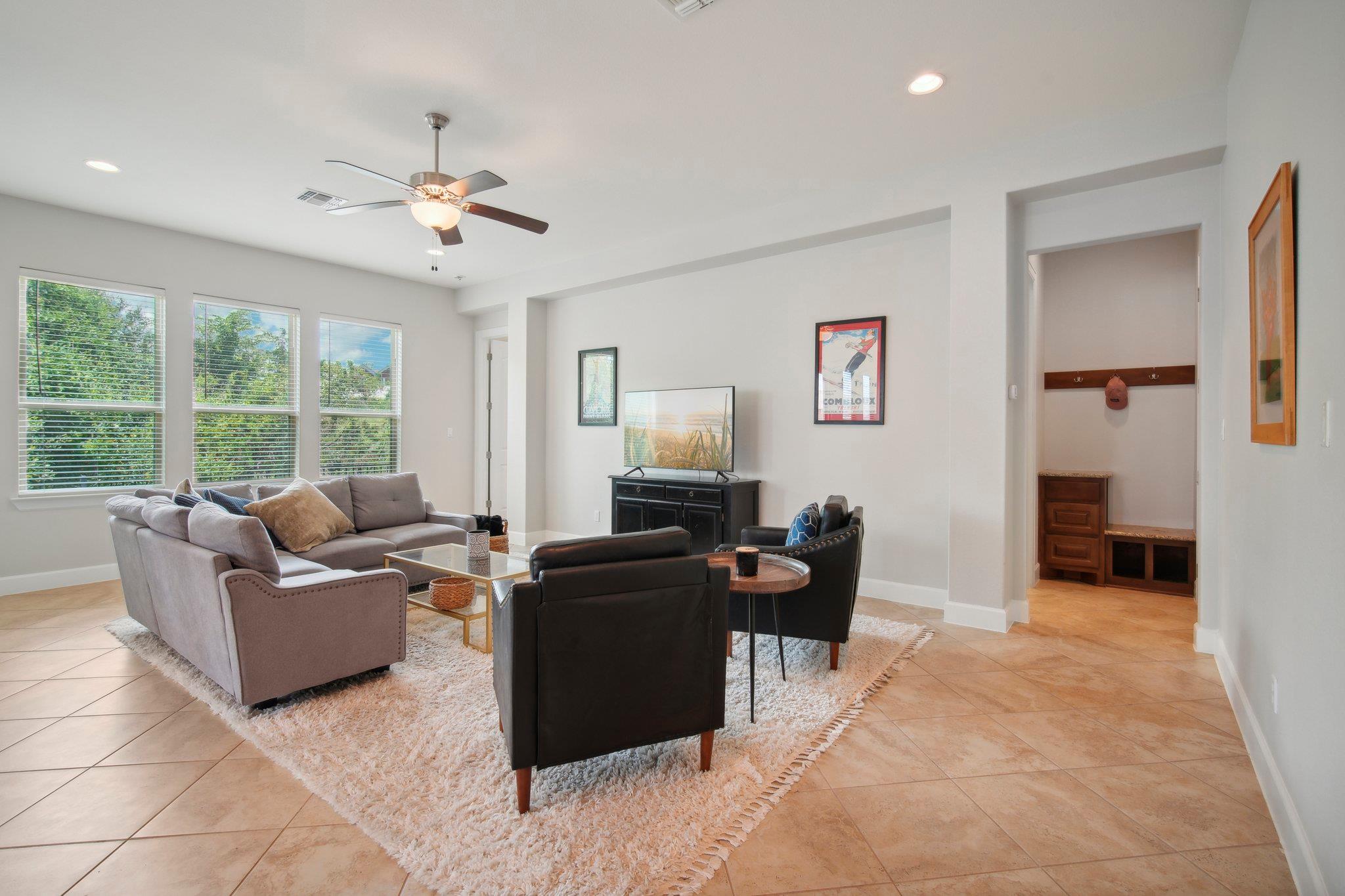 134 Summer Square Dr, Austin, TX 78737